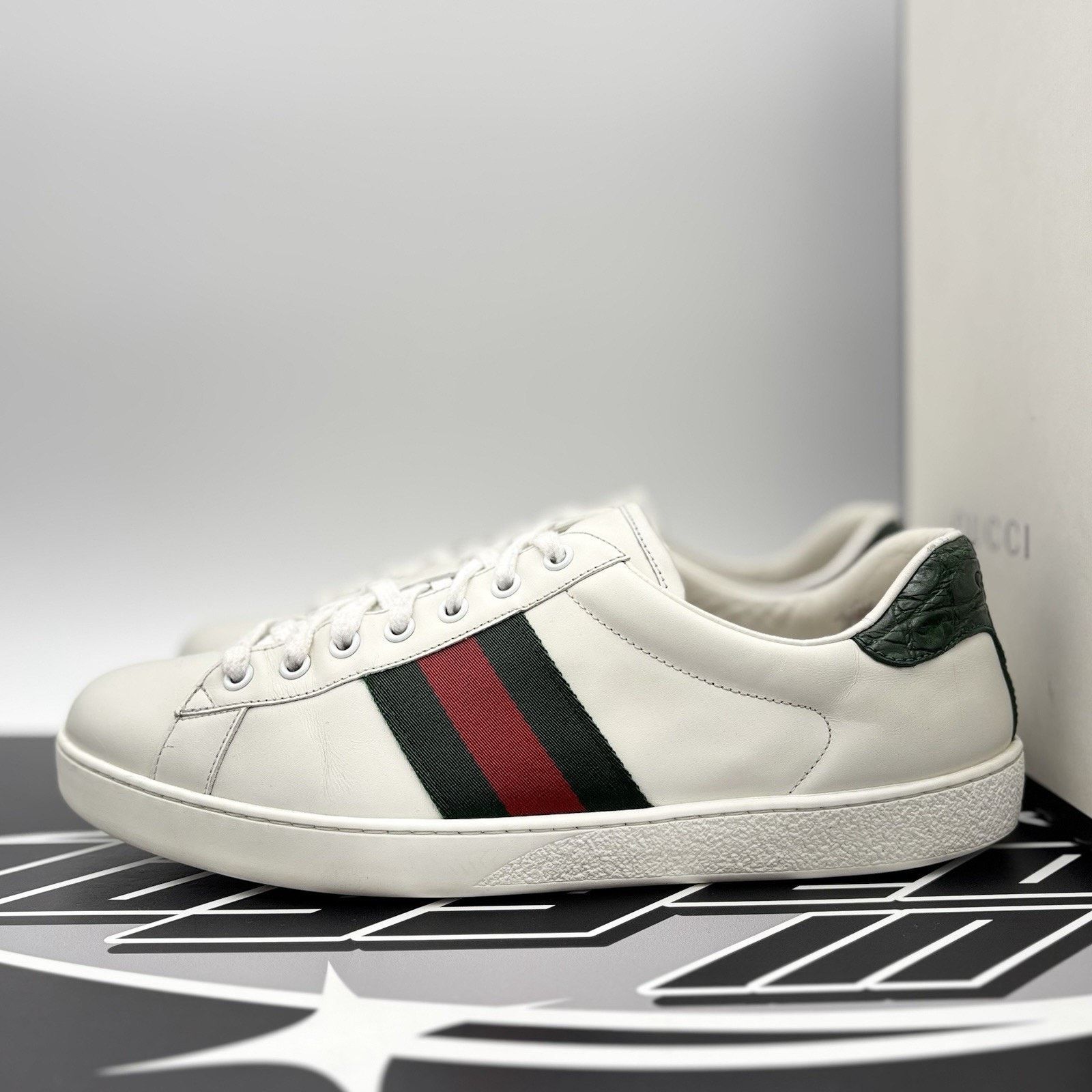 Gucci Gucci Ace Web ' White, Red, Green ' | GOOD CONDITION! Size US 10 / EU 43 - 1 Thumbnail