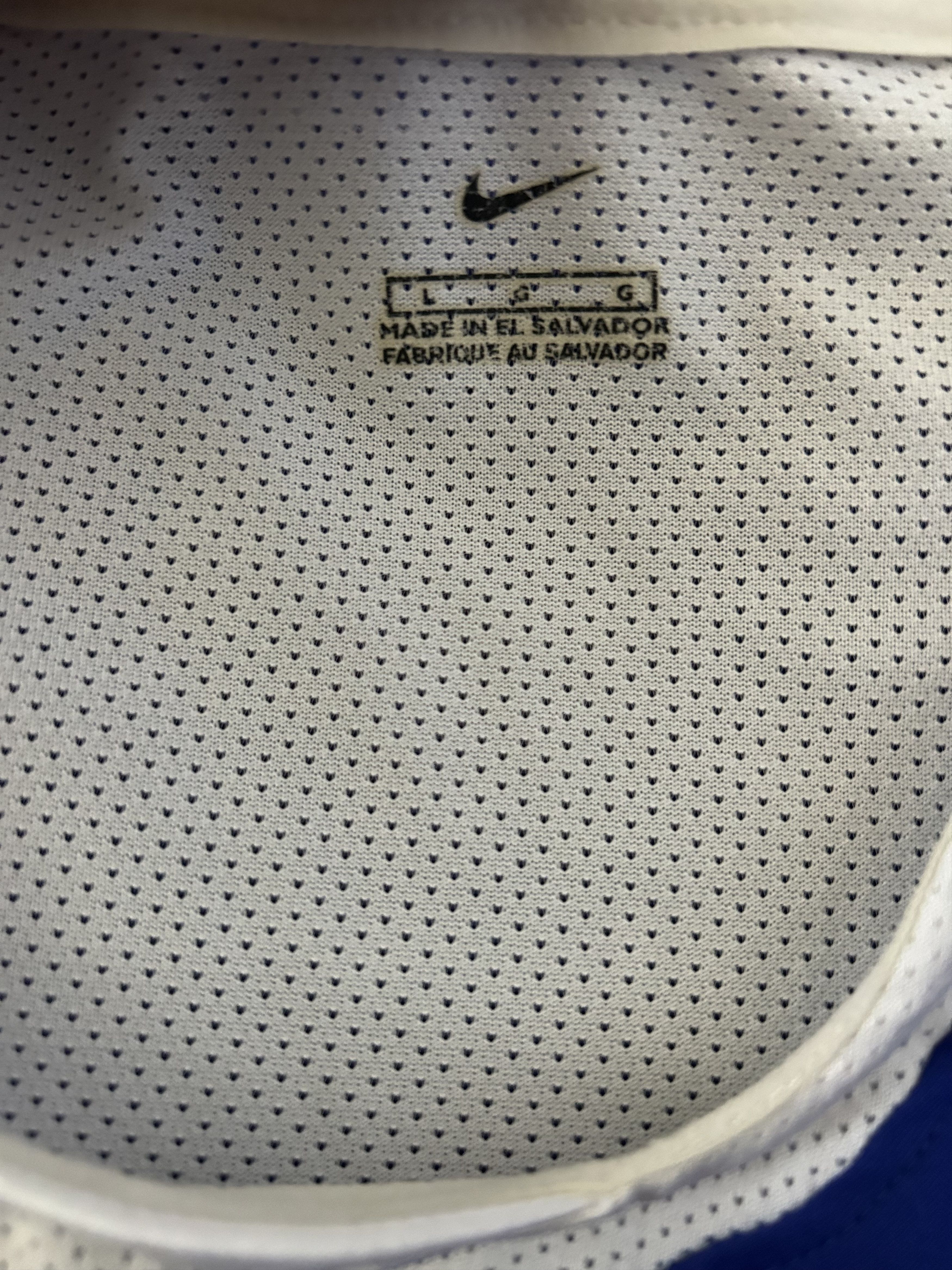 Nike Vintage BRAZIL 2004 - 2006 - L - Nike - UNIQUE Size US L / EU 52-54 / 3 - 9 Thumbnail