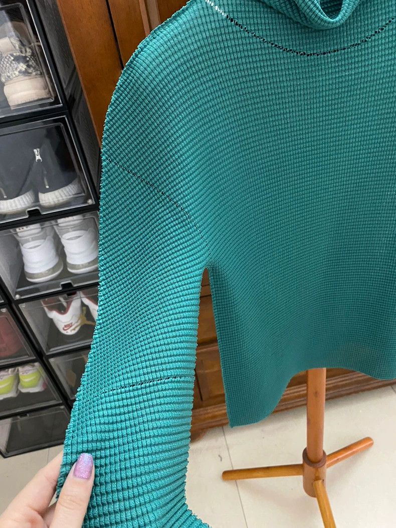 Issey Miyake Issey Miyake size:one size Green pleated long-sleeved shir Size S / US 4 / IT 40 - 2 Thumbnail