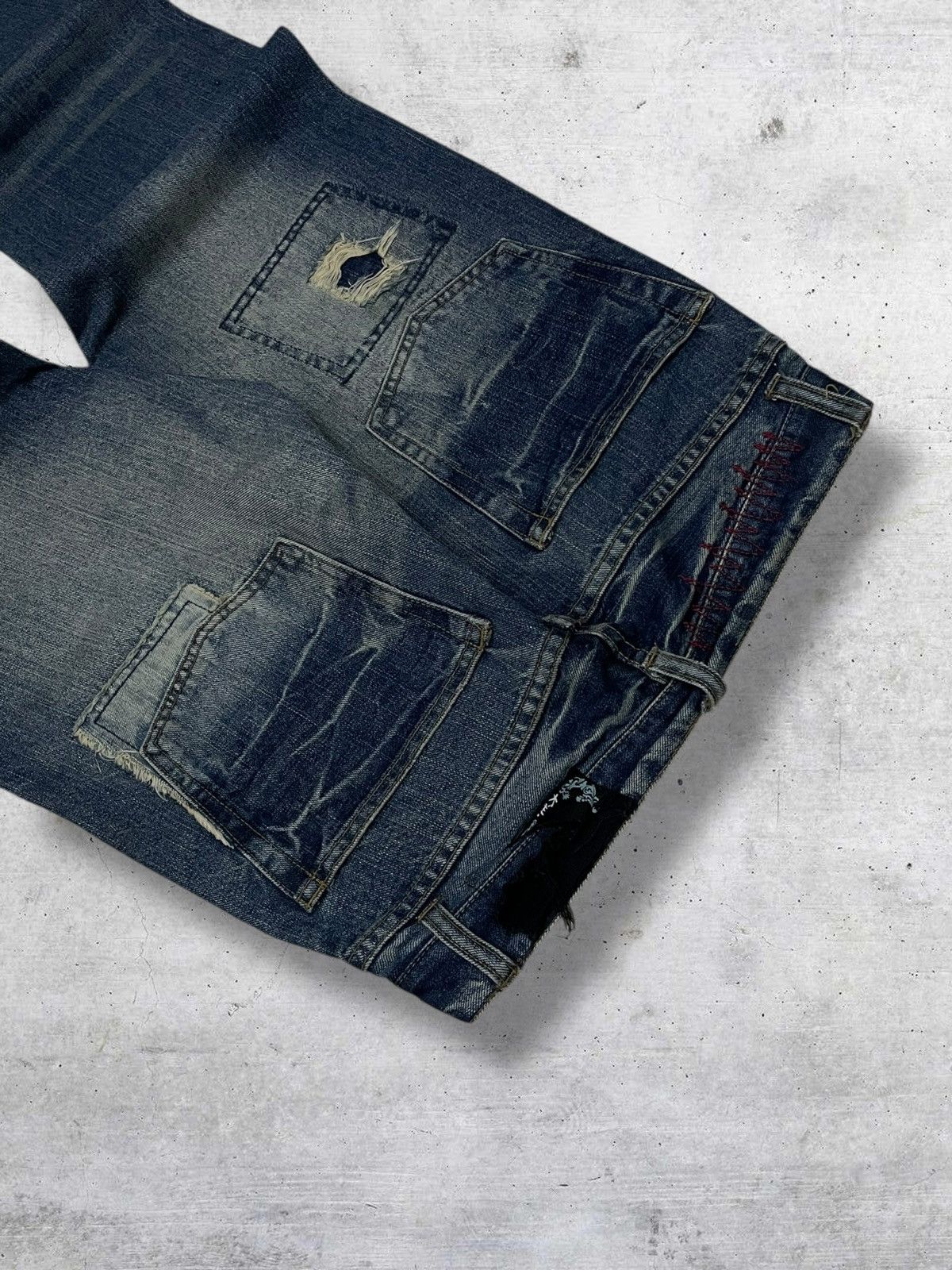 LOWBOX JAPAN LOWBOX DISTRESSED RIPPED PATCHWORK 90S JAPAN DESIGNER Size US 29 - 12 Thumbnail