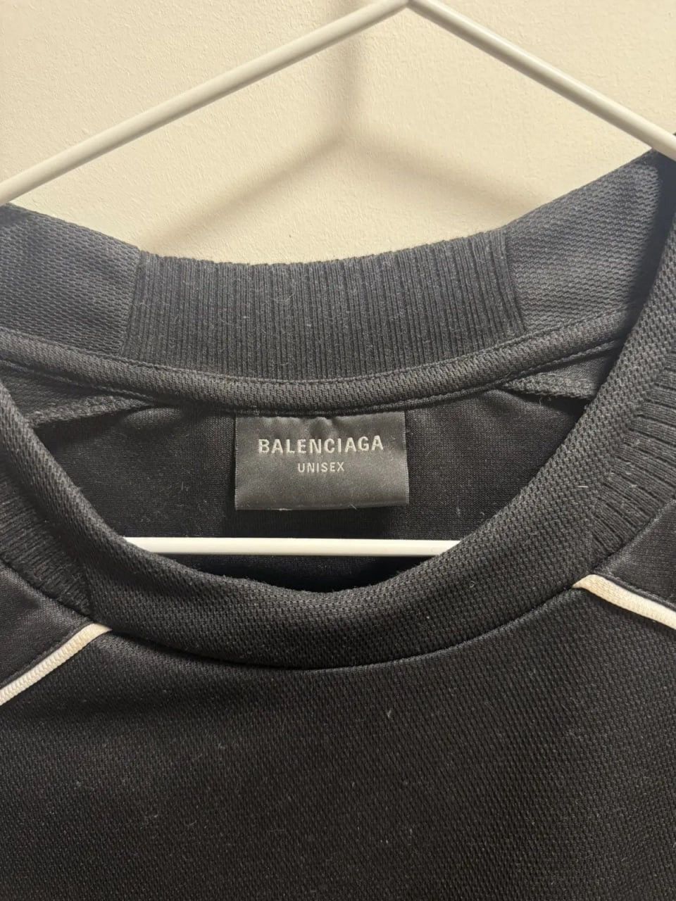 Balenciaga Balenciaga soccer t shirt Size US S / EU 44-46 / 1 - 5 Thumbnail