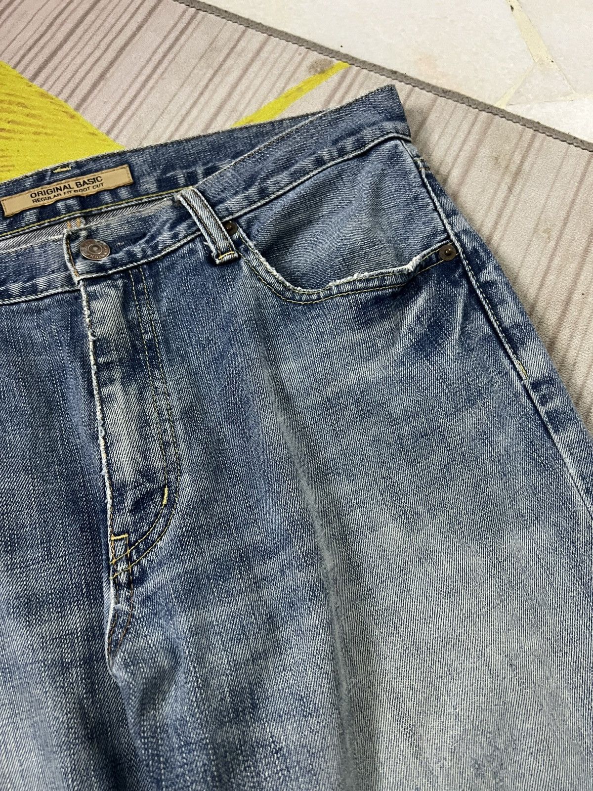 Japanese Brand 💥Flare💥Vintage Uniqlo B-002 light Wash Jean Size US 34 / EU 50 - 9 Thumbnail