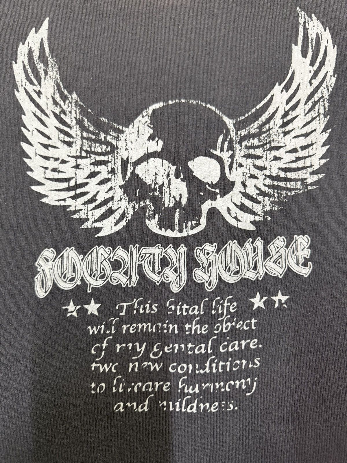 Vintage Fogaty House graphic sweatshirt with a skull and wingsdesign Size US M / EU 48-50 / 2 - 11 Thumbnail