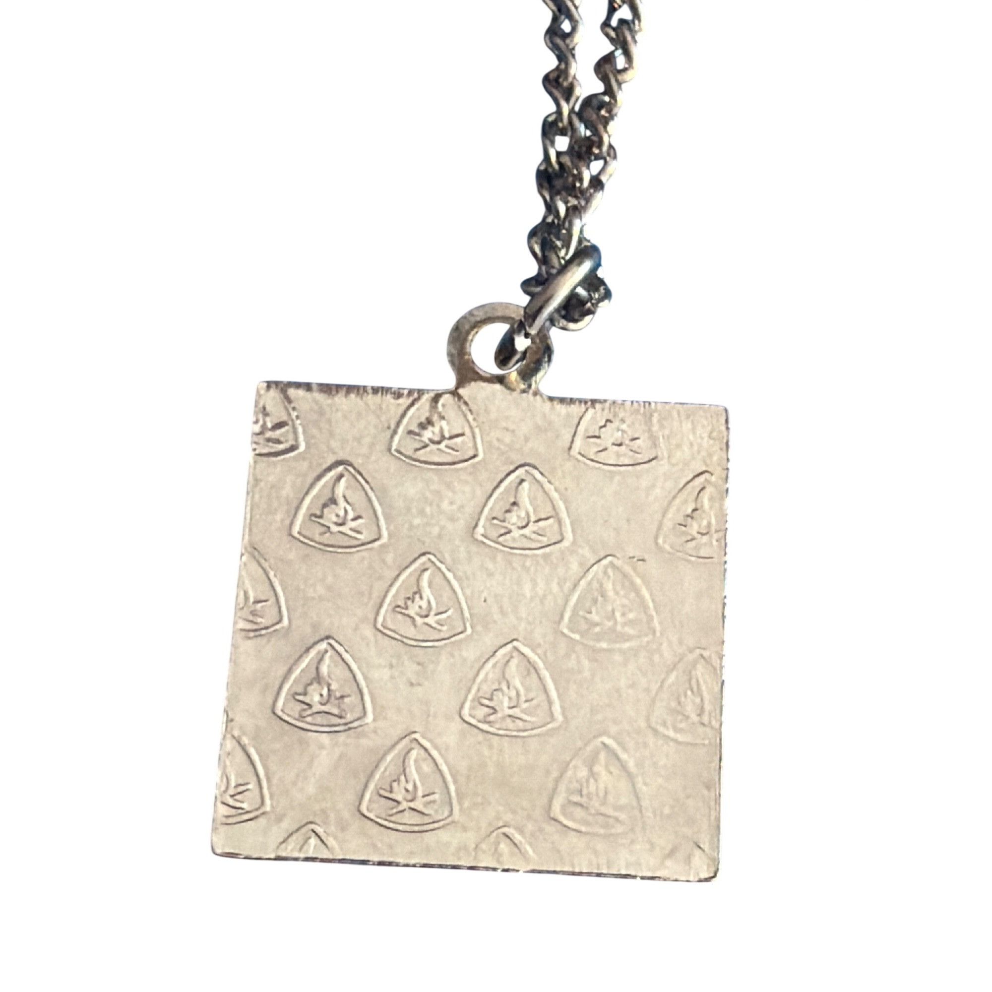 Other Vintage Silver Tone Campfire Girls Pendant Necklace Blue Red Size ONE SIZE - 3 Thumbnail