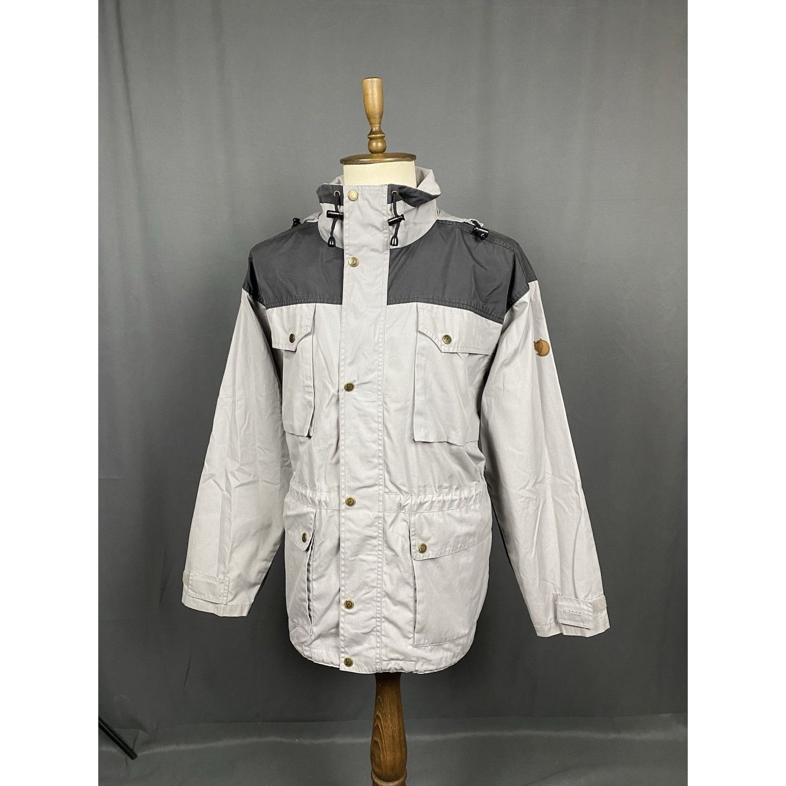 Fjallraven Fjallraven Men's Gray Multipocket Utility Hunting Windbreake Size US L / EU 52-54 / 3 - 4 Thumbnail