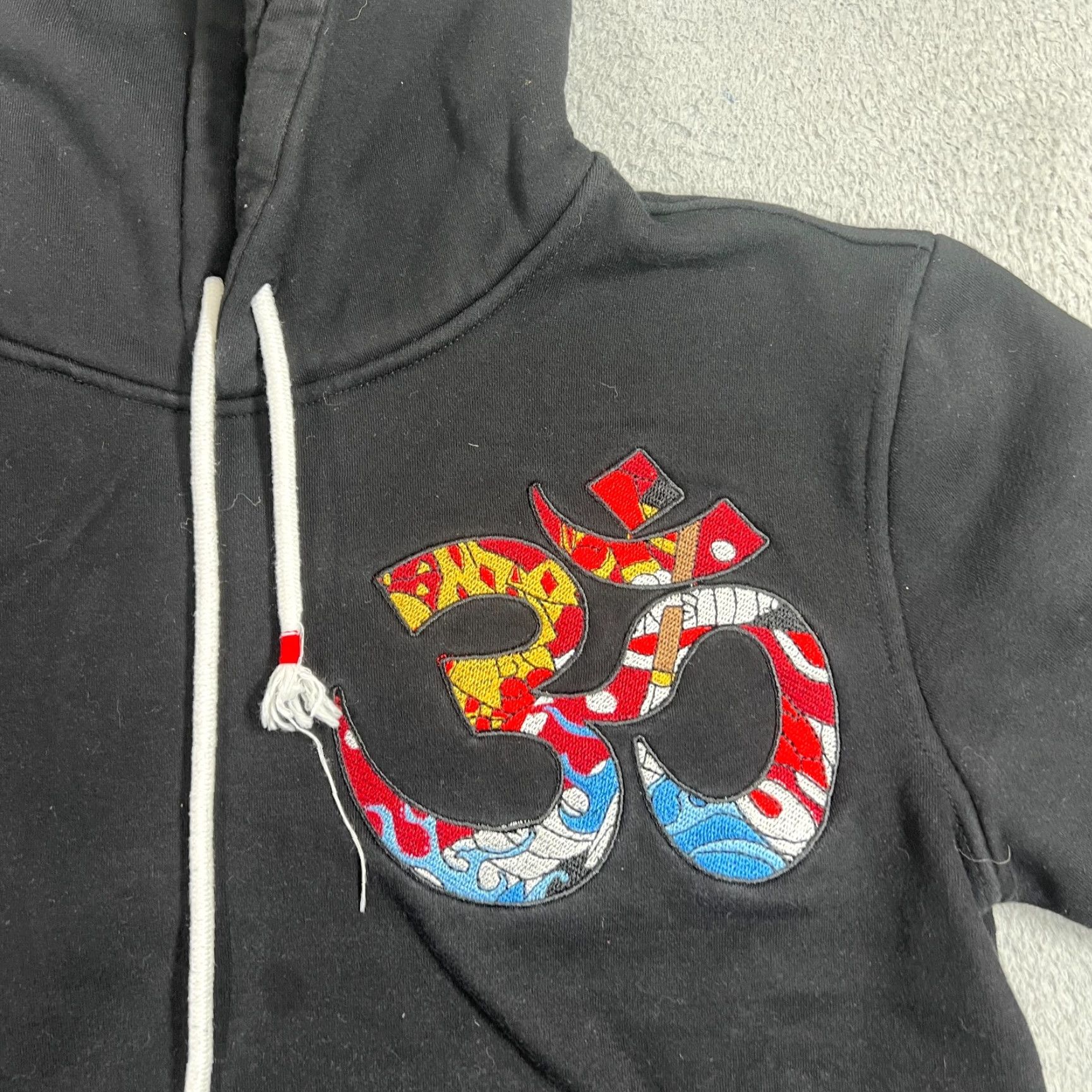 Iro VINTAGE Iro-Ochi Hoodie Mens XL Black Embroidered Quilted Long Sleeve Designer Pullover Hooded Pockets 2000s Mens Size US XL / EU 56 / 4 - 4 Thumbnail