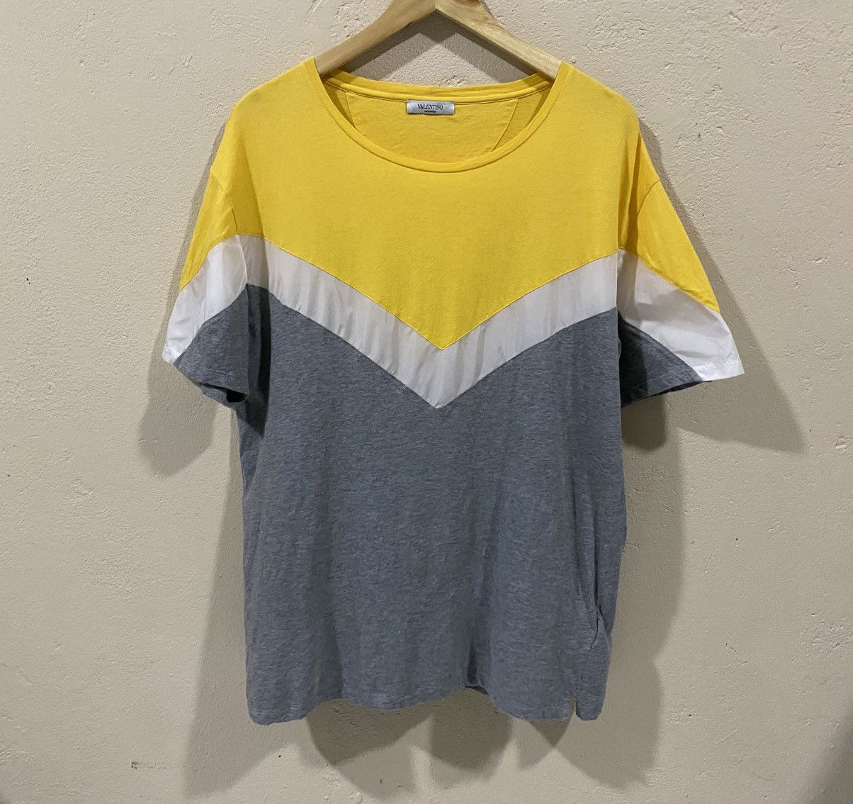 Valentino Valentino Tricolor Tee Size US XL / EU 56 / 4 - 1 Thumbnail