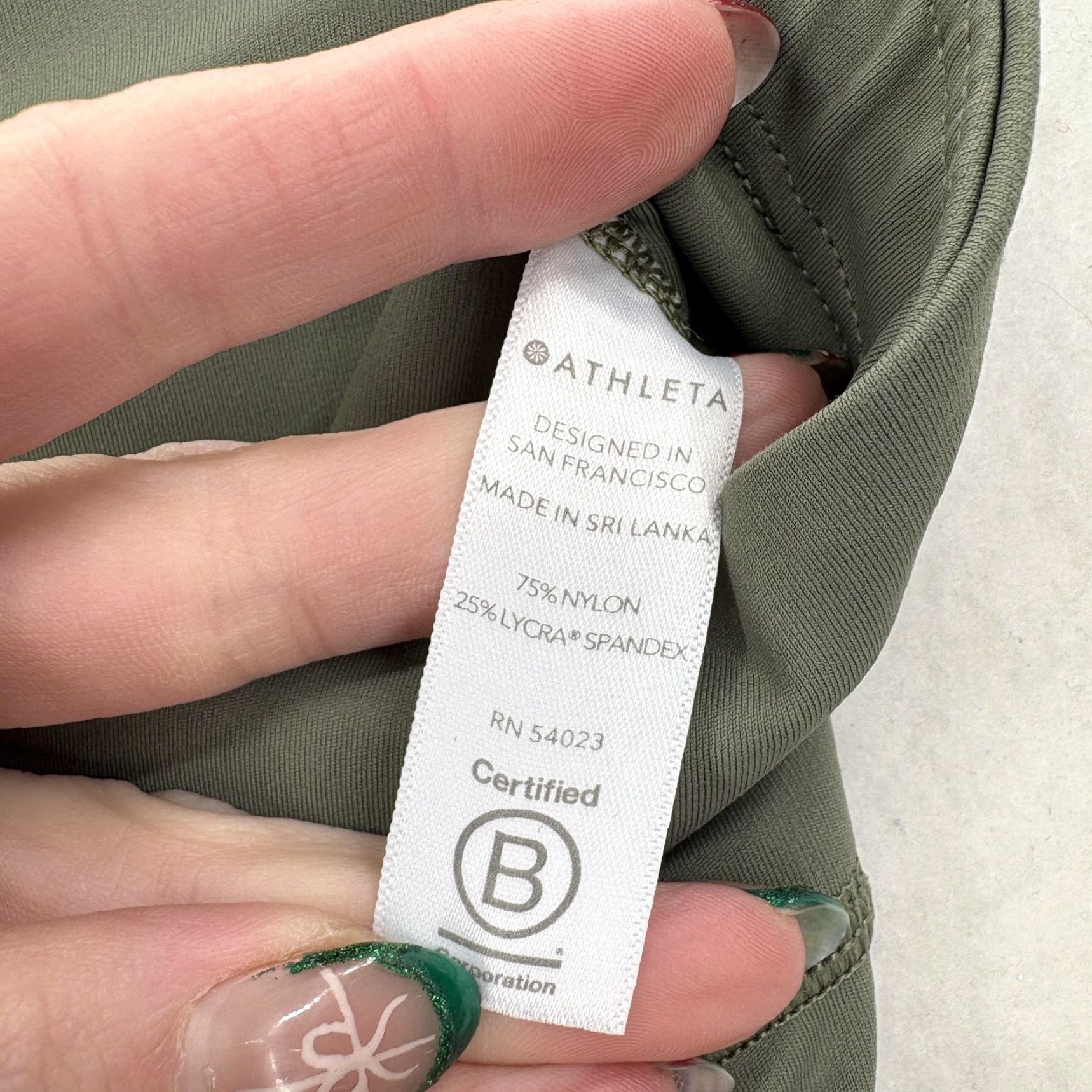 Athleta Athleta Leggings Womens Small Green Pockets 7/8 Tight Stash Pocket Gym & Training Size 28" / US 6 / IT 42 - 5 Thumbnail