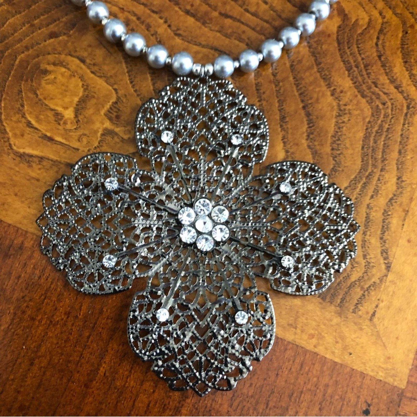 Handmade Handcrafted repurpose large filigree floral Pearl necklace Size ONE SIZE - 10 Thumbnail