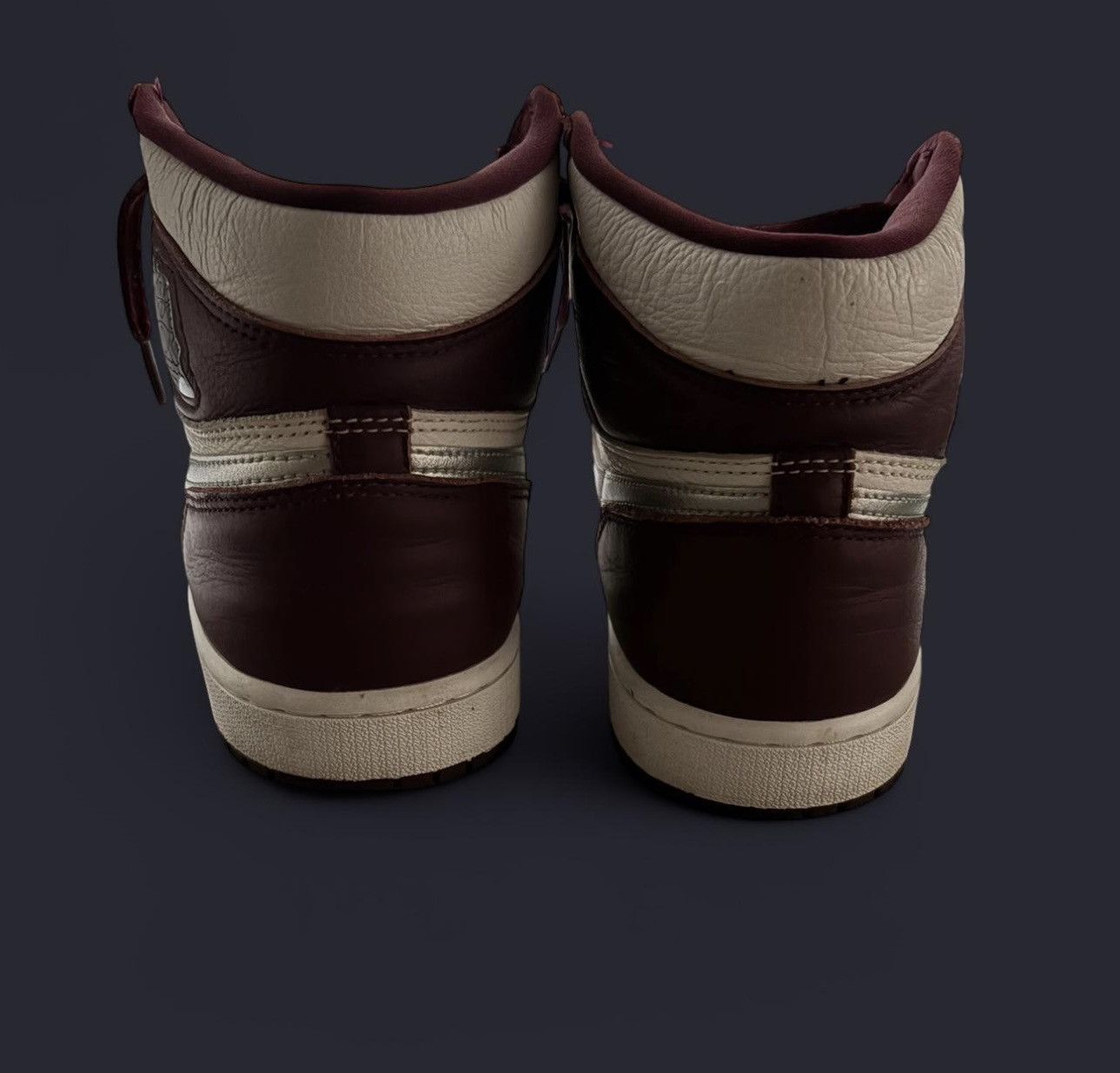 Jordan Brand Jordan 1 Retro High OG 'Bordeaux' Size US 10 / EU 43 - 4 Thumbnail