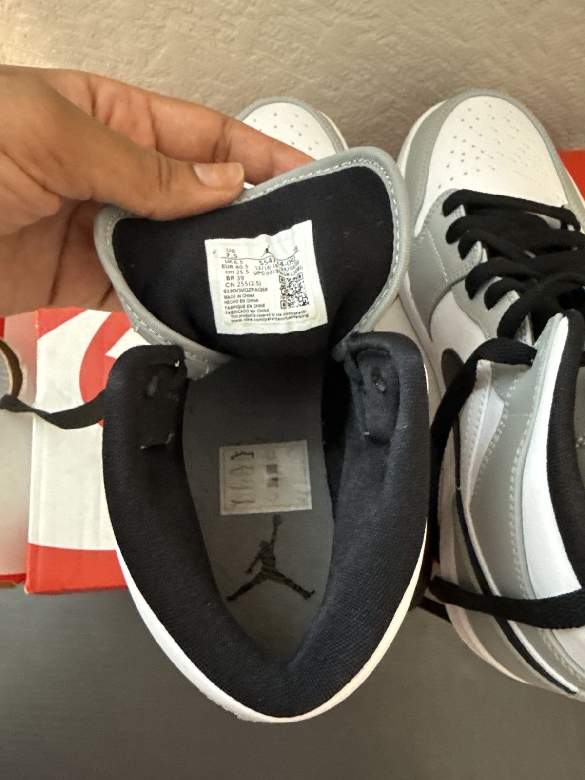 Nike Air jordan 1 smoke grey mid rise Size US 7.5 / EU 40-41 - 6 Thumbnail