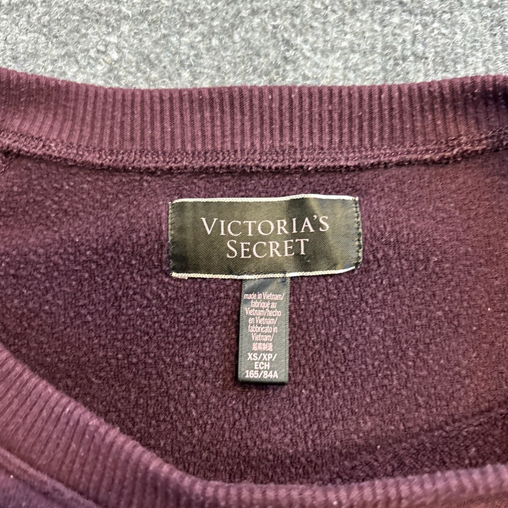 Victoria's Secret Victoria Secret Purple Logo Sweatshirt XS Oversized Black Label Womens Pullover Long Sleeve Lounge Activewear Sweatshirt Holiday 10s? Size XS / US 0-2 / IT 36-38 - 3 Thumbnail