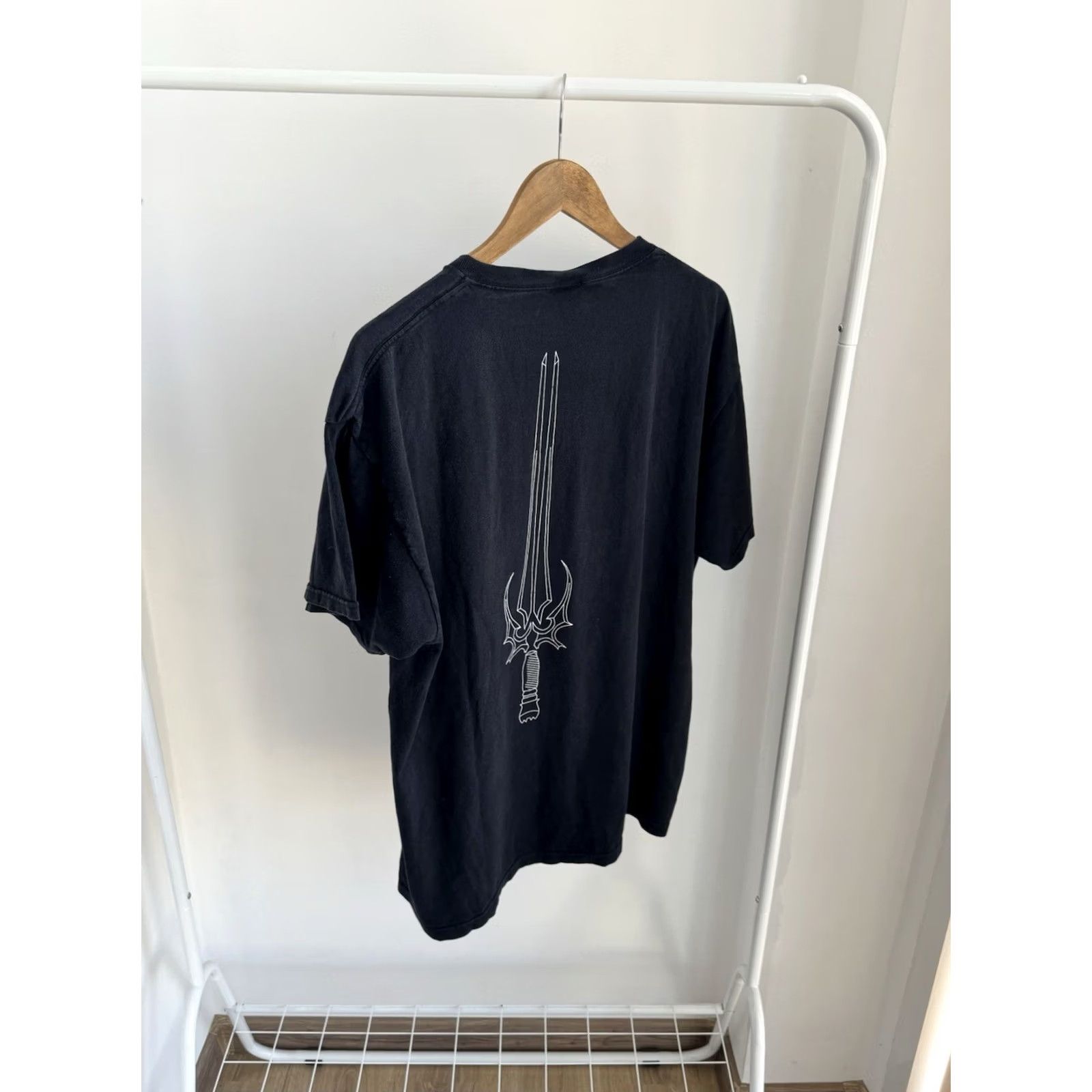 Fruit Of The Loom Trivium Big Logo Graphic Print Vintage Rock Band T shirt L Mens Cotton Black Short Sleeve Size US L / EU 52-54 / 3 - 5 Thumbnail
