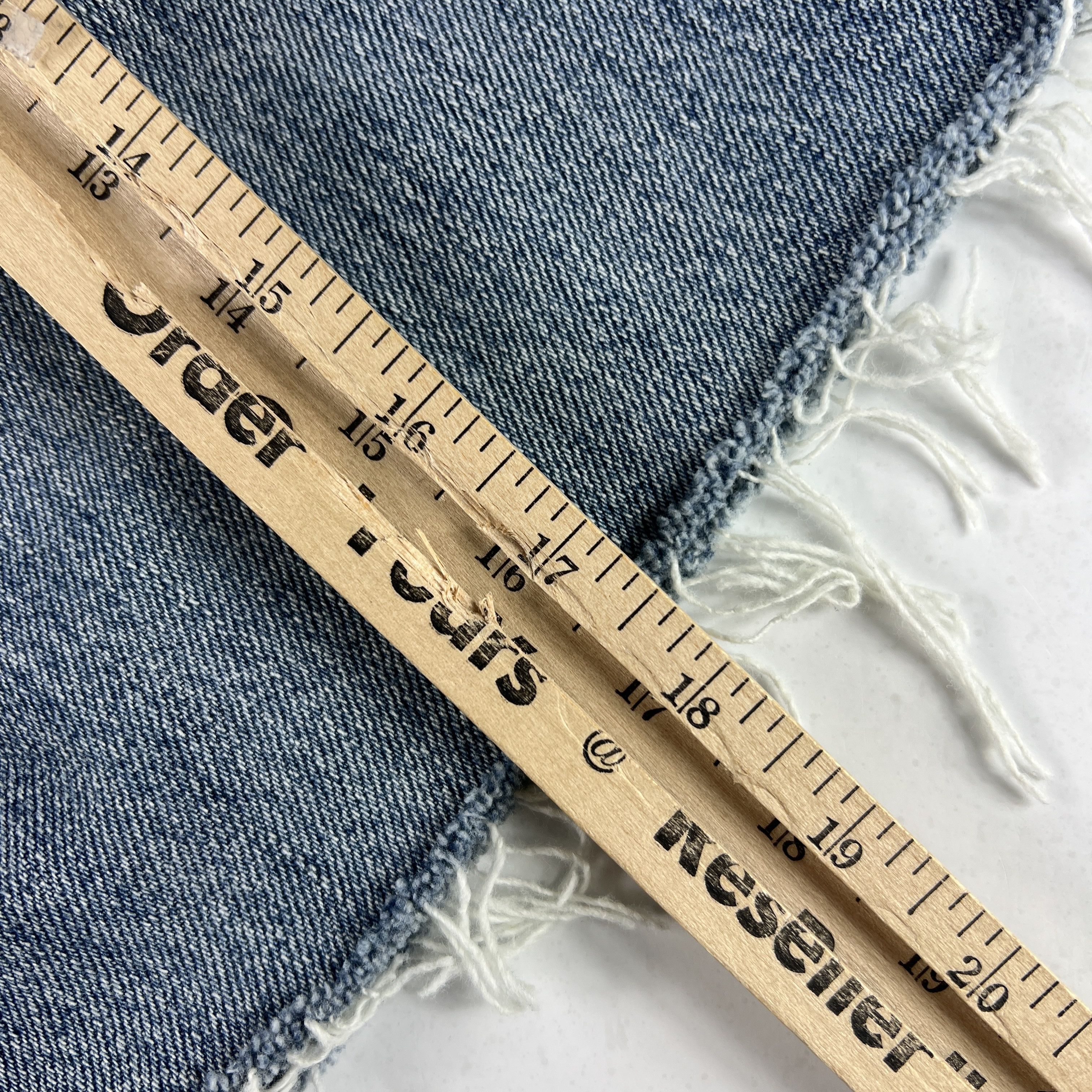Levi's × Vintage Y2K Levi's Jean Shorts 505 Faded Cut Off Cotton Denim Jorts Size US 35 - 14 Thumbnail