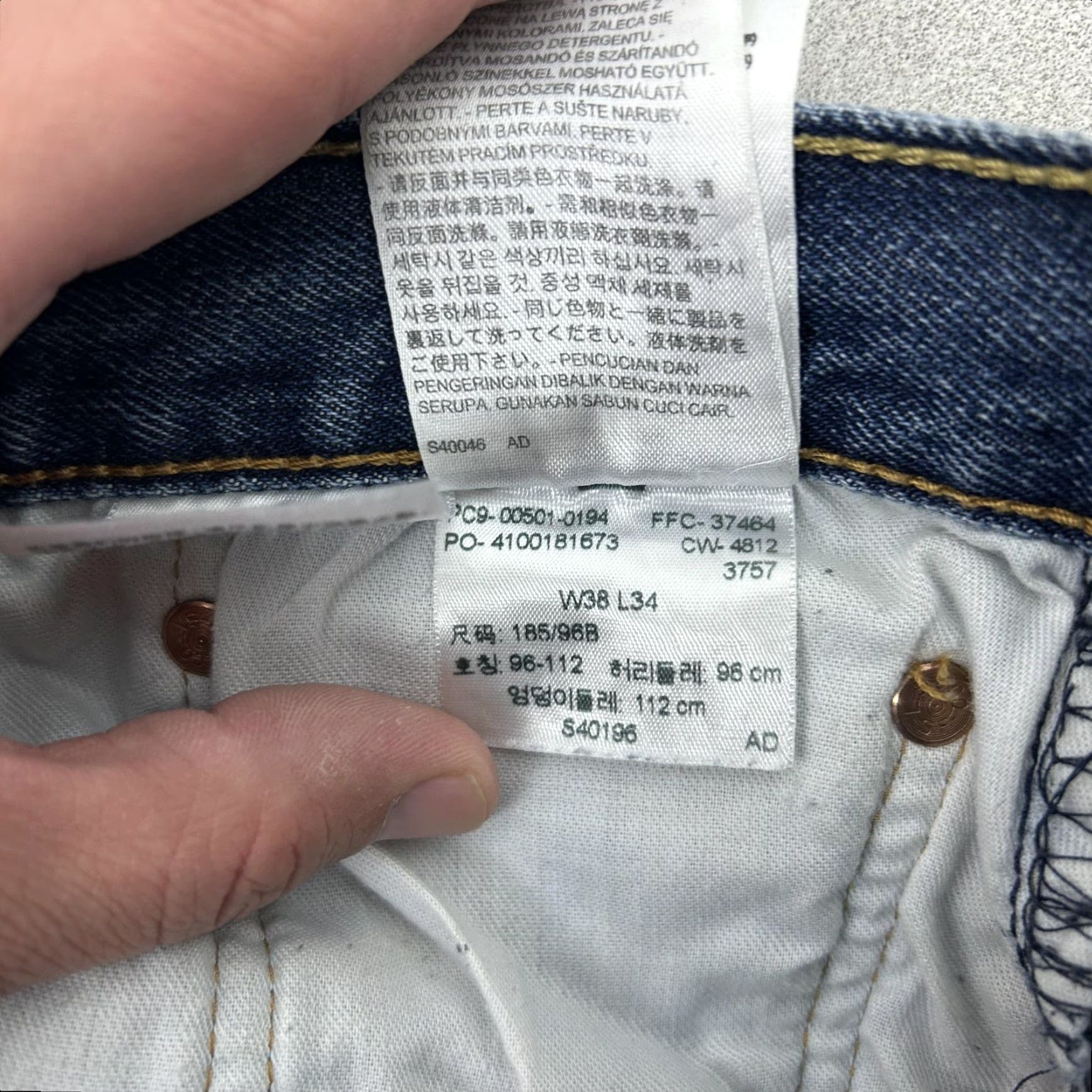 Levi's Levi's 501 Jeans Mens 38x33 Blue Button Fly Straight Leg Denim Regular Fit Vintage No Size US 38 / EU 54 - 6 Thumbnail