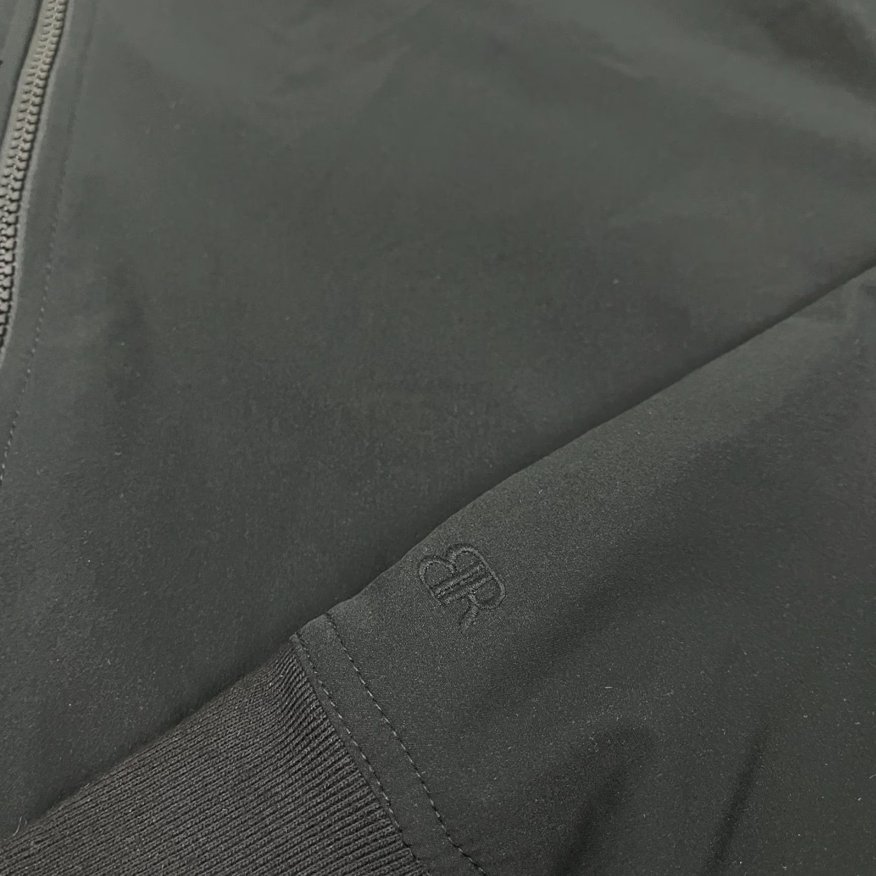 Banana Republic Banana Republic Bomber Jacket Mens 2XL Black Water Resistant Full Zip Lined NEW Size US XXL / EU 58 / 5 - 2 Thumbnail