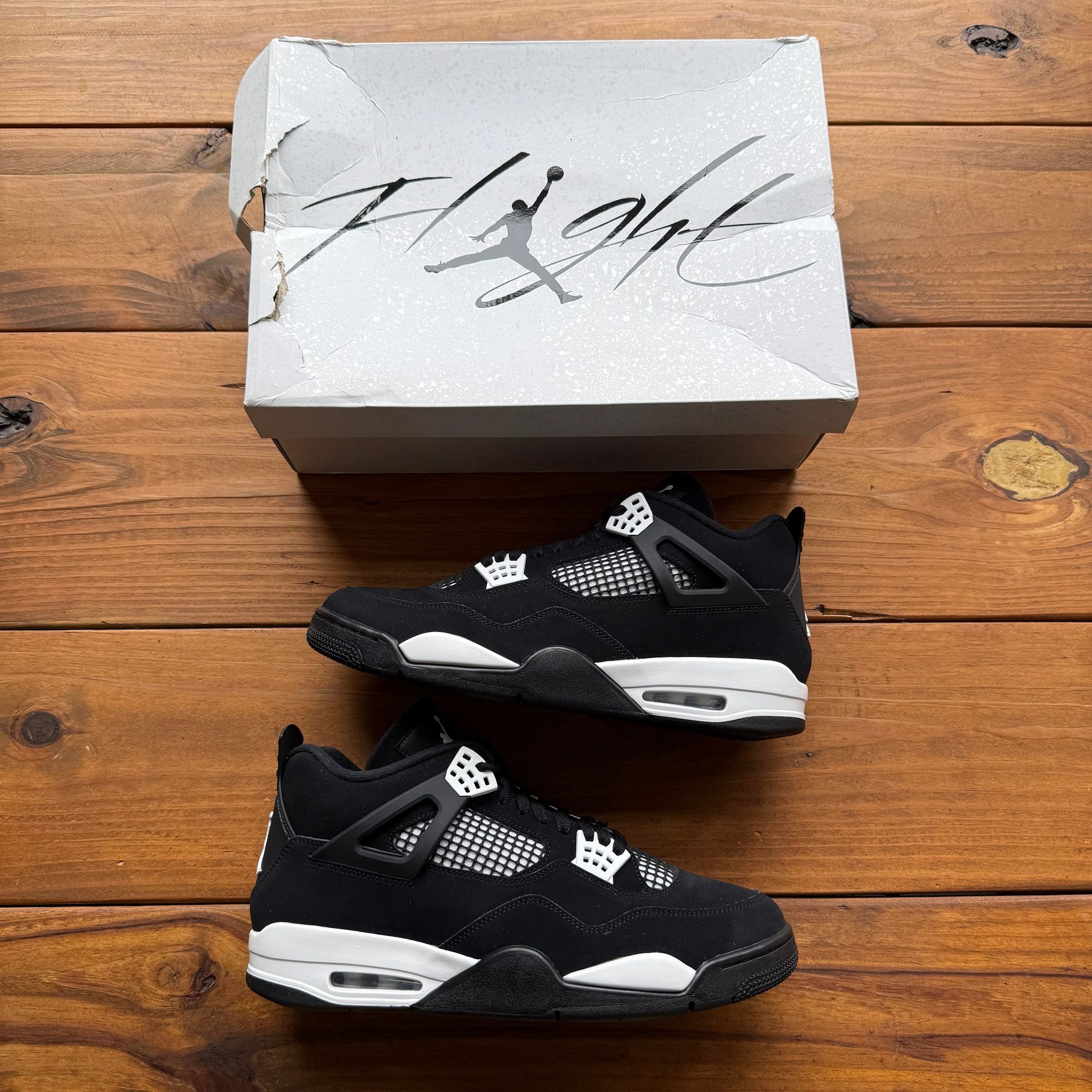 Jordan Brand Size 13 - Jordan 4 Retro 'White Thunder' (Damaged Box) Size US 13 / EU 46 - 1 Thumbnail
