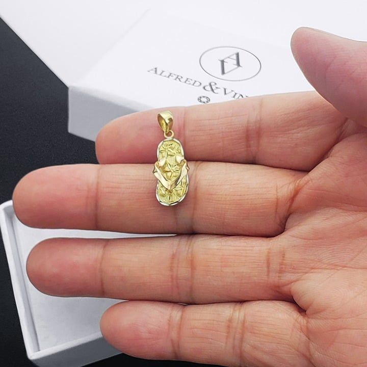 Other Beach Slipper Flip Flop Sandal 14k Yellow Gold Pendant Size ONE SIZE - 3 Thumbnail
