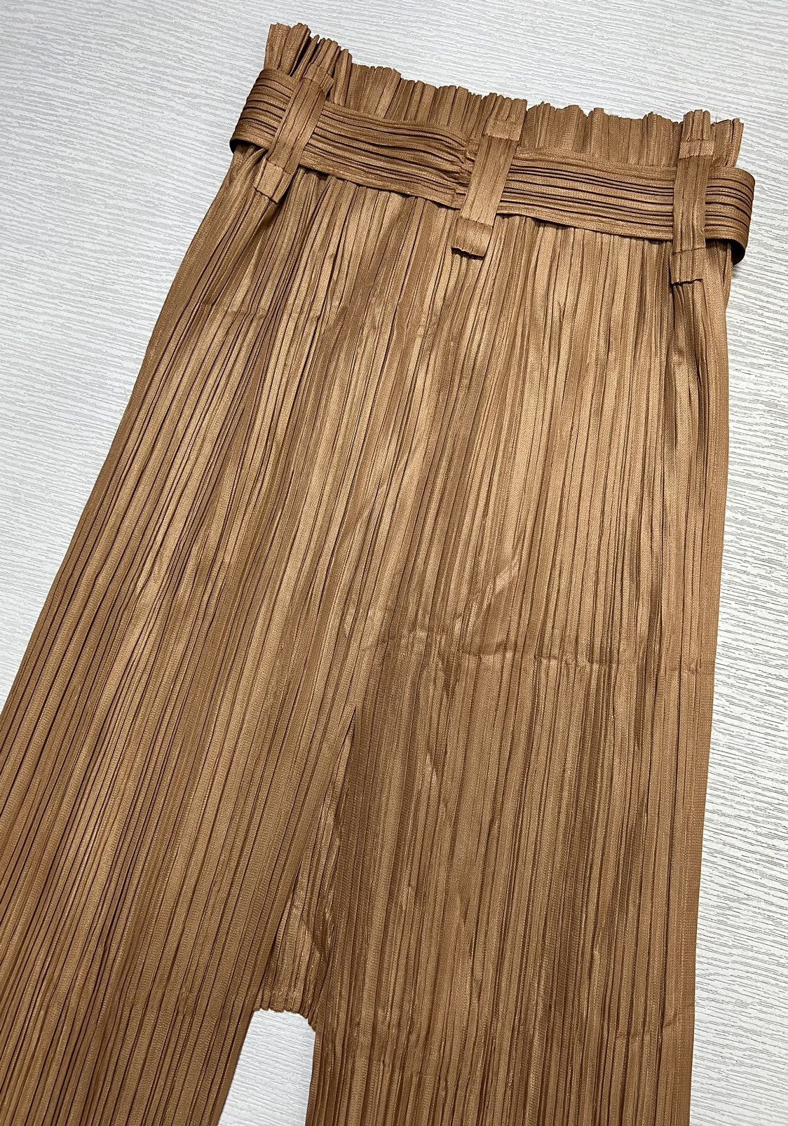 Issey Miyake Issey Miyake PleatsPlease Drop Crotch Belted Pleated Trouser Size 26" / US 2 / IT 38 - 7 Thumbnail