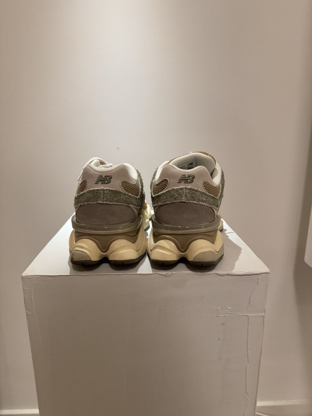 New Balance New Balance 9060 (Size 44) Size US 10 / EU 43 - 6 Thumbnail