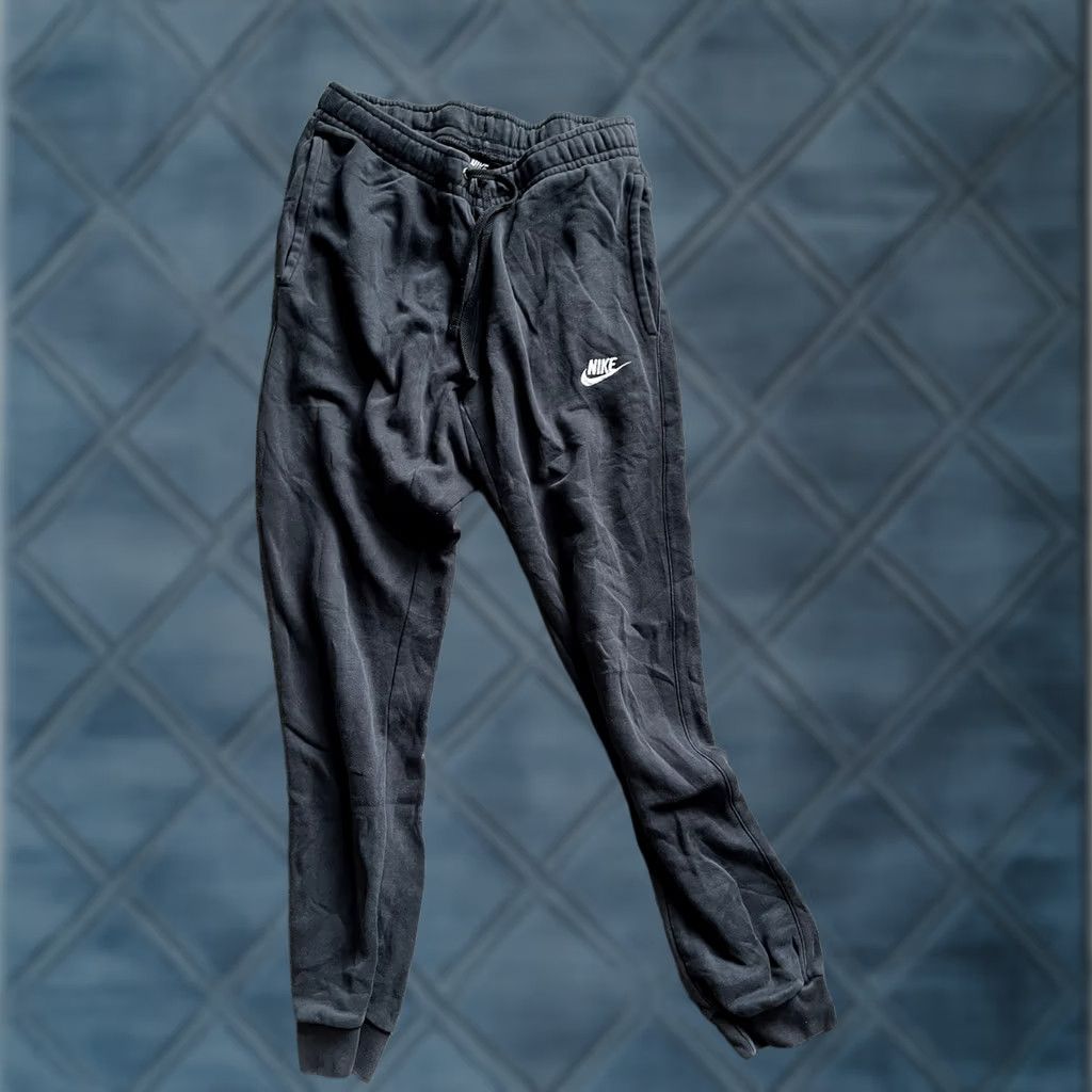 Nike Nike Sweatpants Size S Black Standard Fit Tapered Leg BV2671-010 Men's Size US 29 - 1 Thumbnail