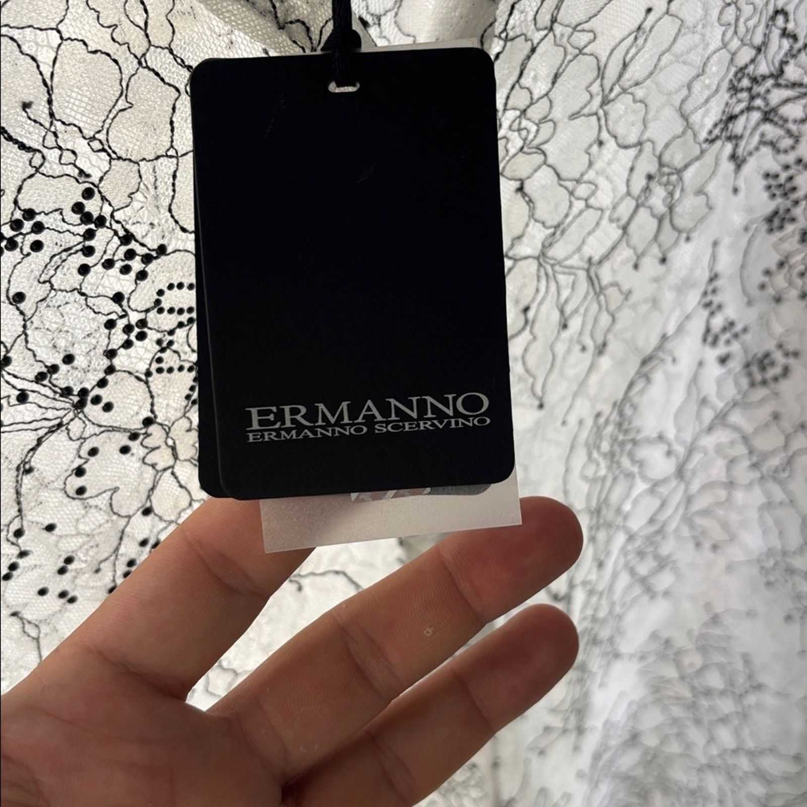 Ermanno Scervino NWT Ermanno Scervino White and Black Lace Top Size S Size S / US 4 / IT 40 - 9 Thumbnail