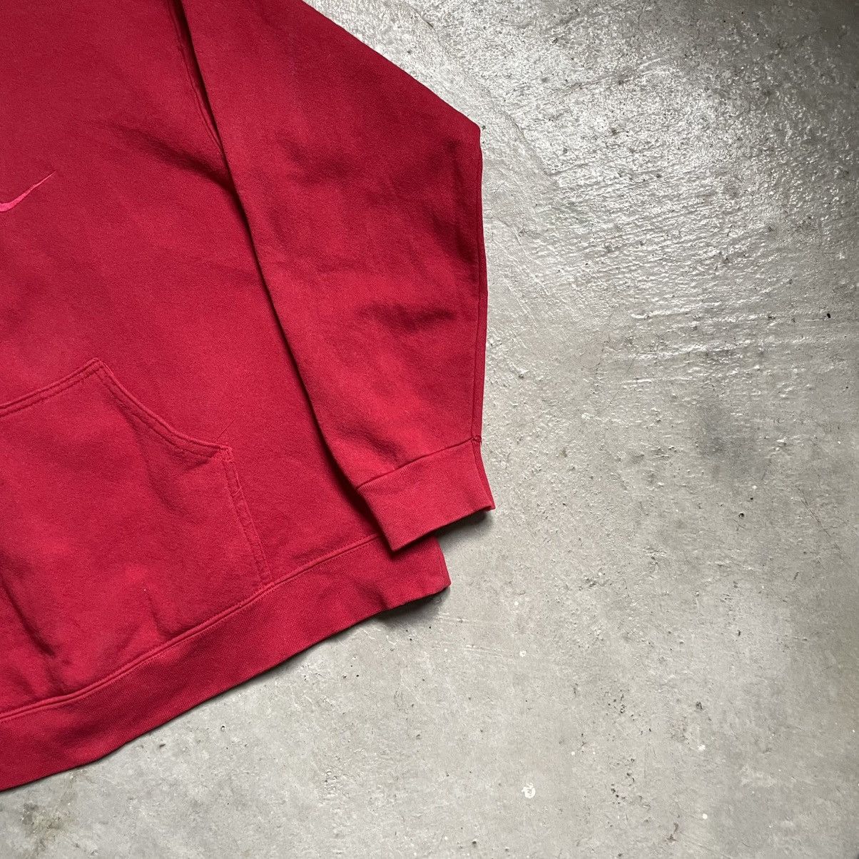 Nike Vintage Nike 90s Mini Swoosh Hoodie Boxy 🍒 Size US M / EU 48-50 / 2 - 3 Thumbnail