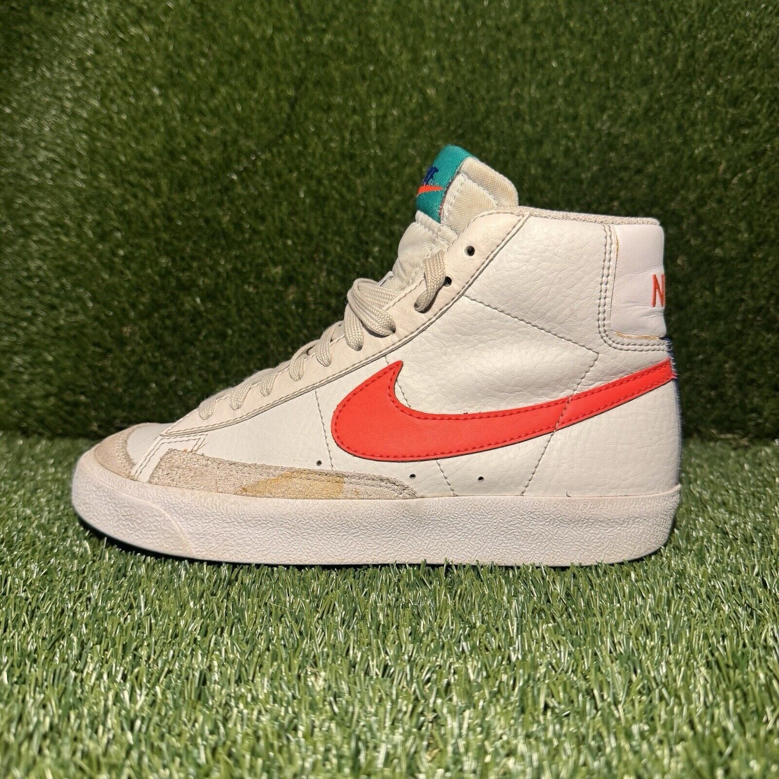 Nike Size 5.5W/4Y - Nike Blazer Mid 77 White Habanero Red Blue Size US 5.5 / IT 35.5 - 1 Thumbnail