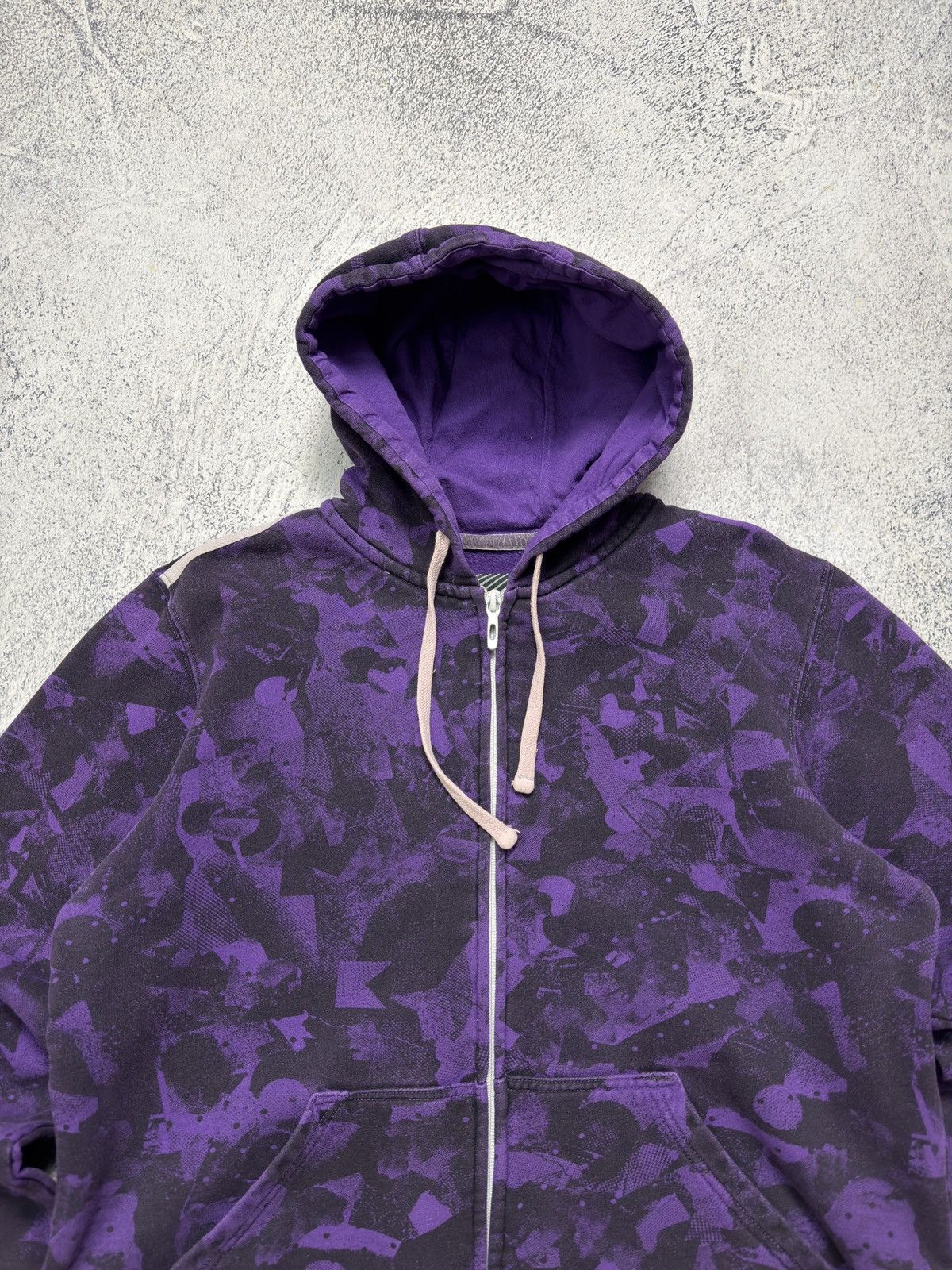 Oakley VINTAGE OAKLEY ALL OVER PRINT PURPLE ZIP UP HOODIE Y2K Size US L / EU 52-54 / 3 - 8 Thumbnail