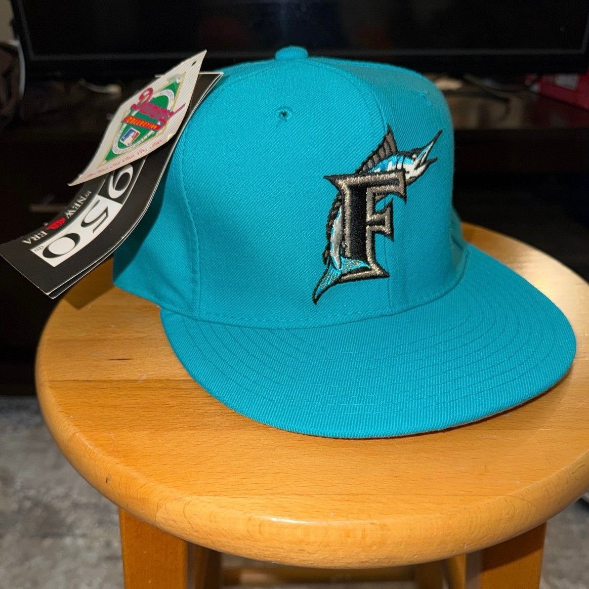New Era New Era The 59/50 VNTG 90s Florida Marlins Hat Size 71/2 NWT Size ONE SIZE - 2 Thumbnail