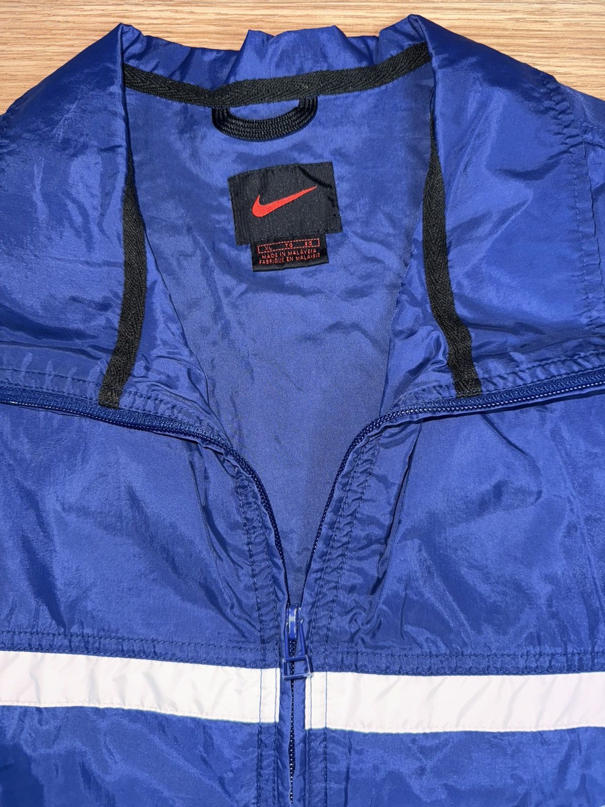 Nike Nike Men's Vintage Navy Blue White Stripe Windbreaker XLarge Size US XL / EU 56 / 4 - 5 Thumbnail