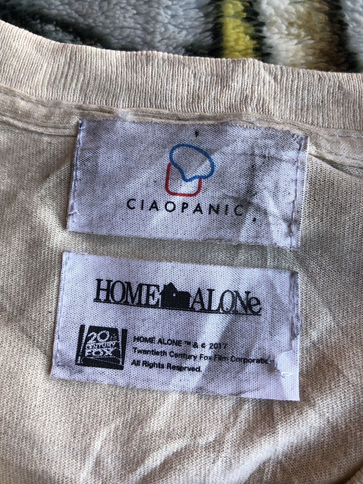 Vintage Vintage Home Alone Family Comedy Shirt Tee Size US L / EU 52-54 / 3 - 9 Thumbnail