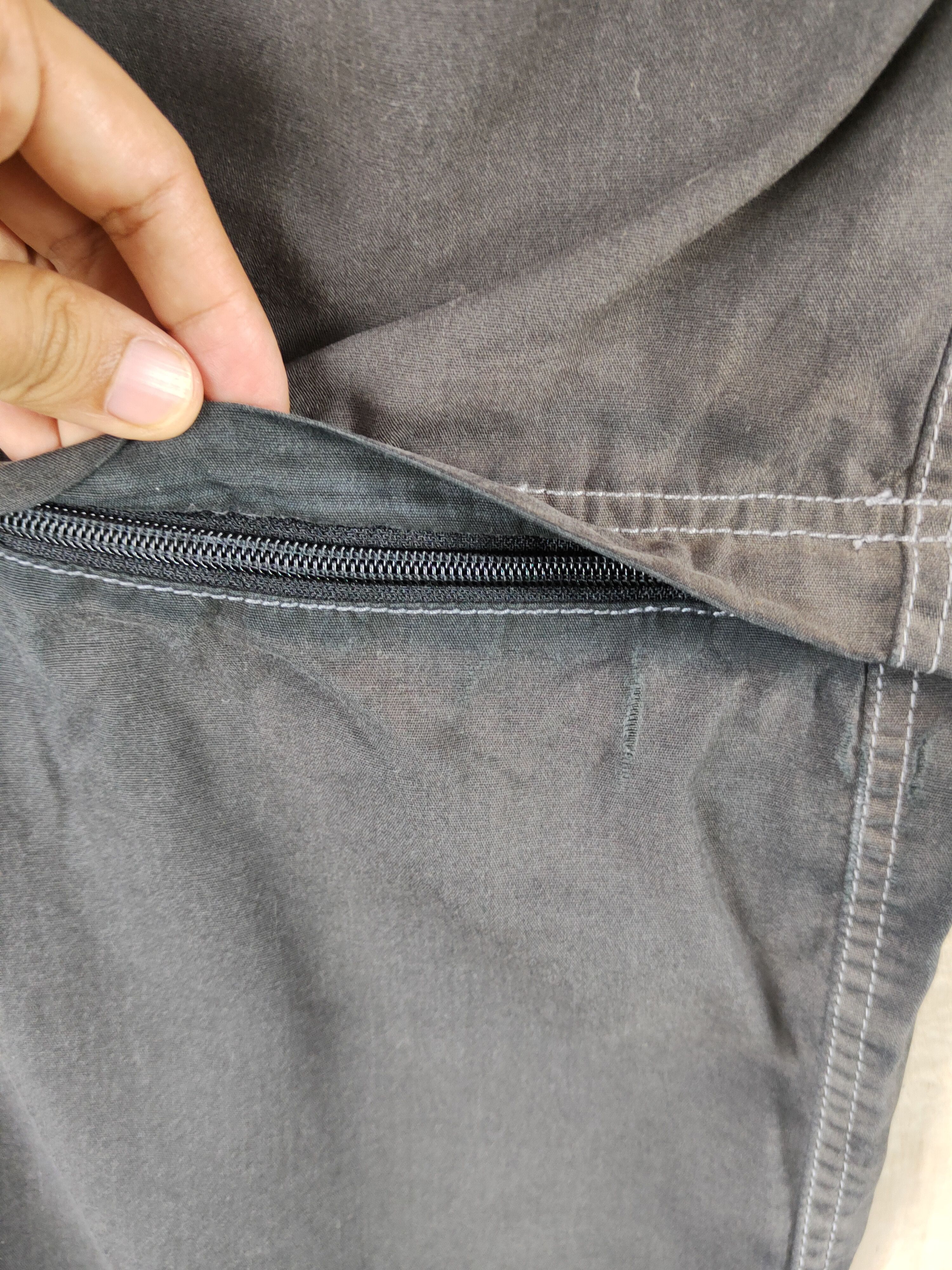 Japanese Brand Japanese Brand Black Faded Multipocket Cargo Pants #S2504 Size US 33 - 10 Thumbnail