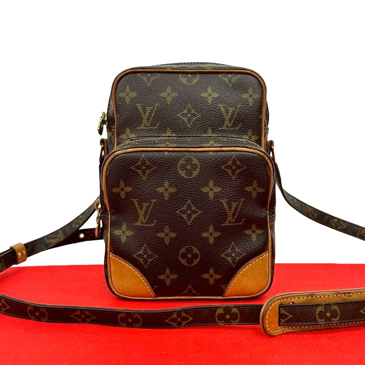 Louis Vuitton Louis Vuitton Louis Vuitton Monogram Shoulder Bag Textile Shoulder Bag DUTY FREE for USA Size ONE SIZE - 1 Thumbnail