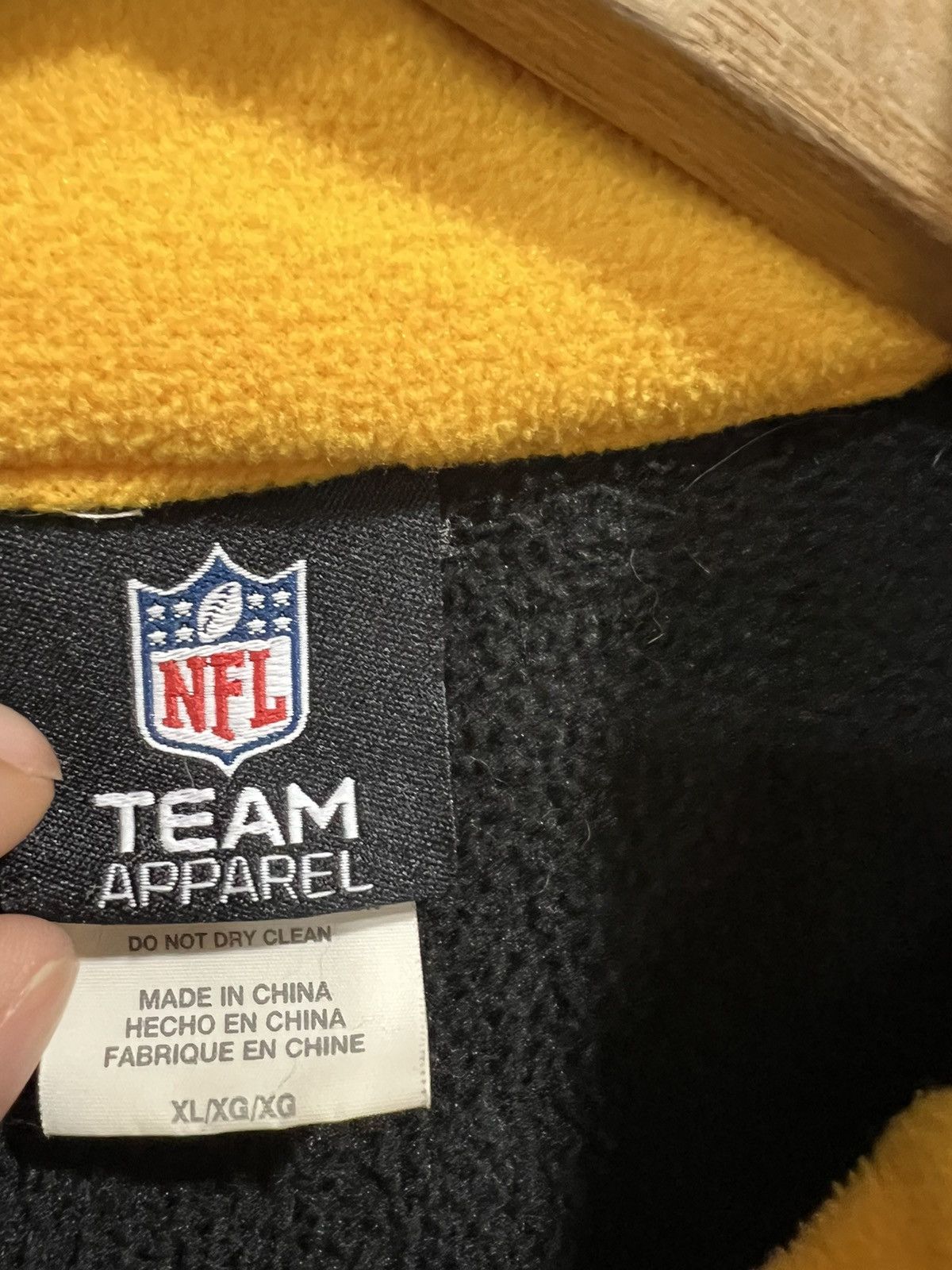 Vintage Vintage Pittsburgh Steelers Fleece Sweater Size US XL / EU 56 / 4 - 3 Thumbnail