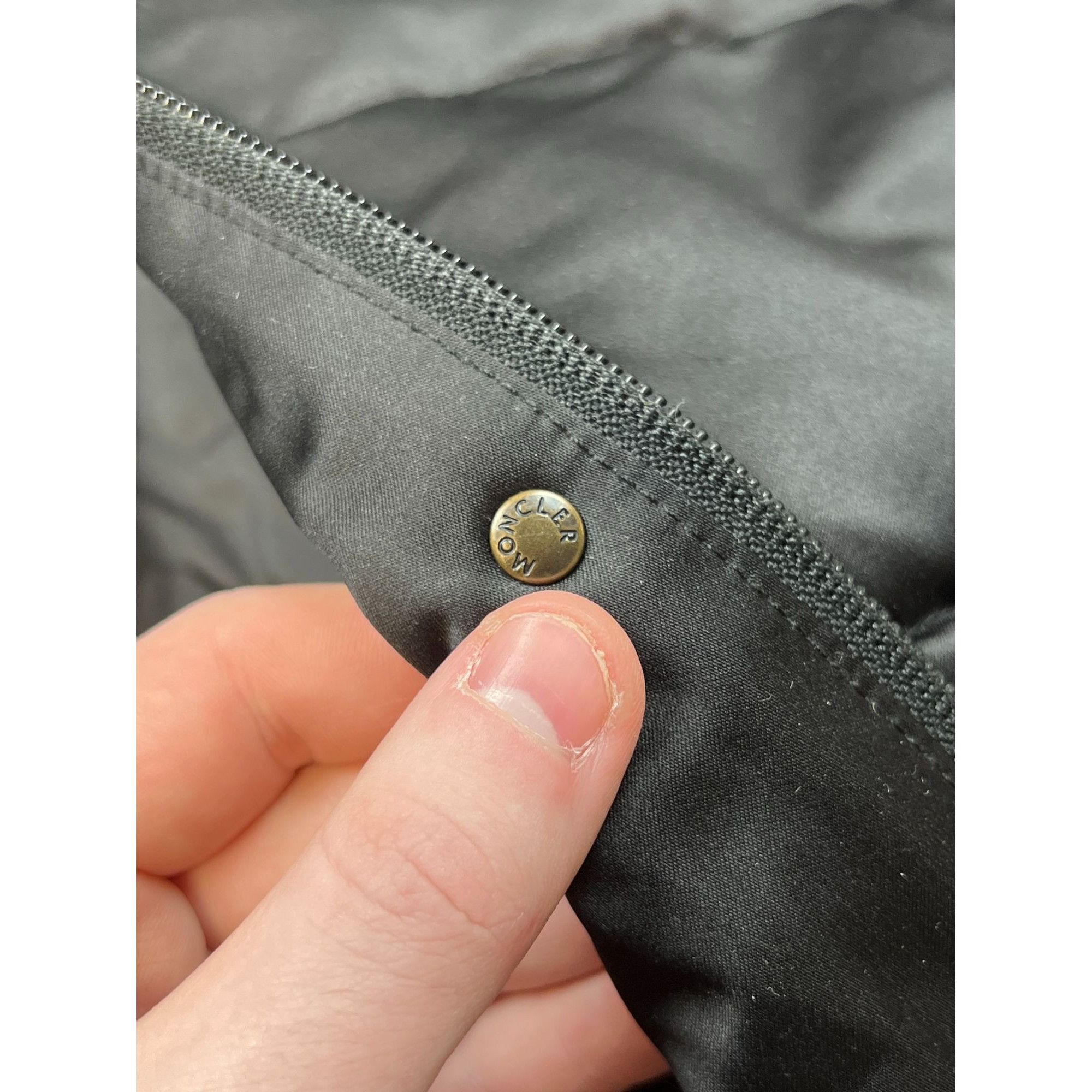 Moncler Moncler Vintage Satin Down Coat Jacket (Y0660) Size S / US 4 / IT 40 - 6 Thumbnail