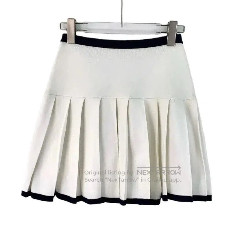 Miu Miu Miu Miu Women's White Cotton Pleated Skirt . Size 22" - 1 Thumbnail