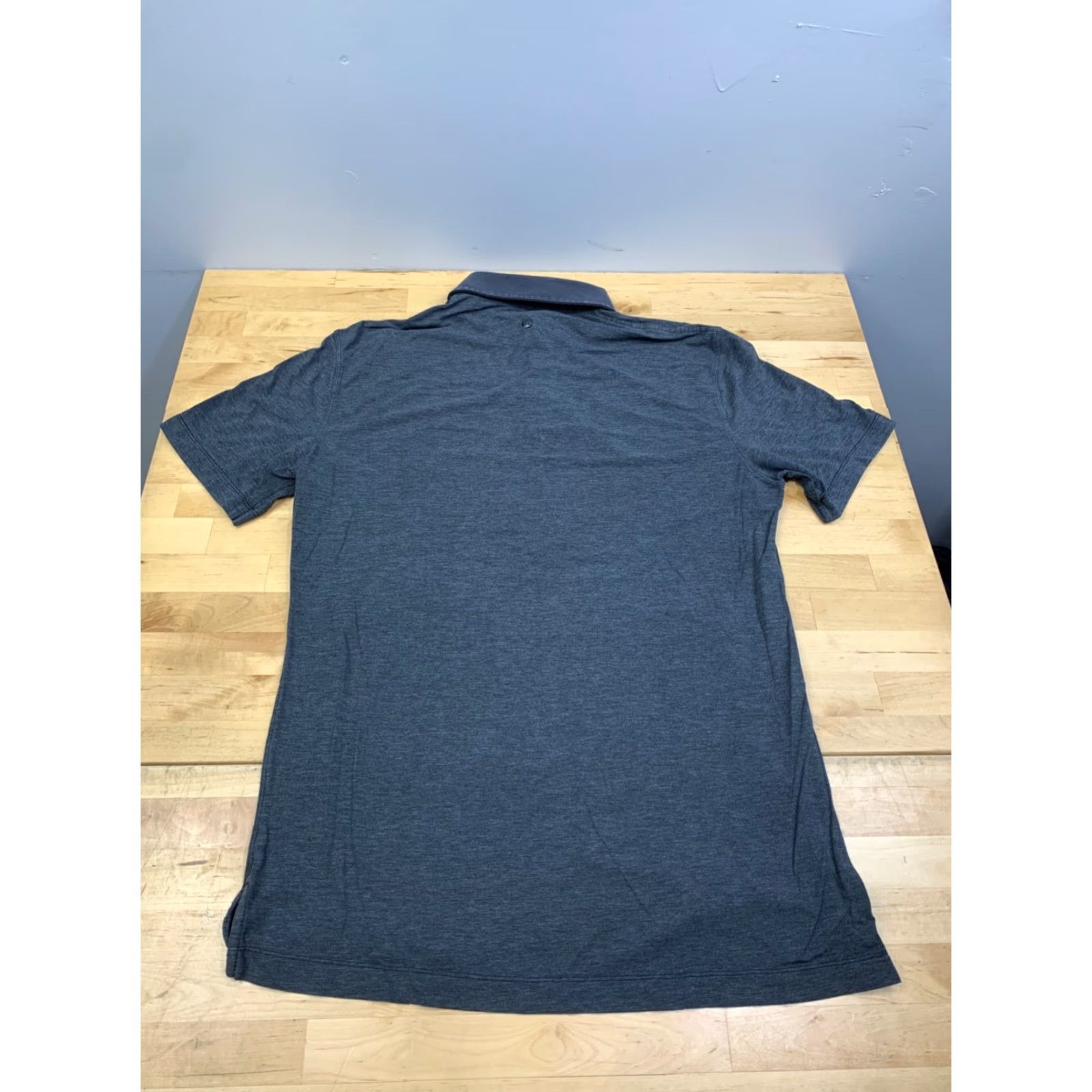 Lululemon Lululemon Polo Shirt Mens M Gray Short Sleeve Stretch Casual 11719 Size US M / EU 48-50 / 2 - 3 Thumbnail