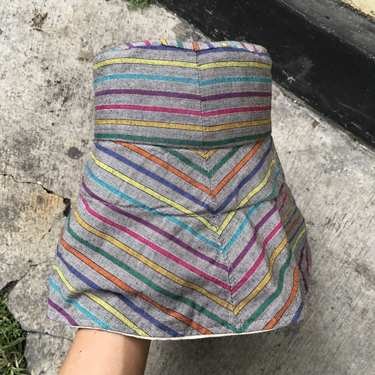 Solid & Striped Indonesia map art. Reversible buckets hat Size ONE SIZE - 10 Thumbnail