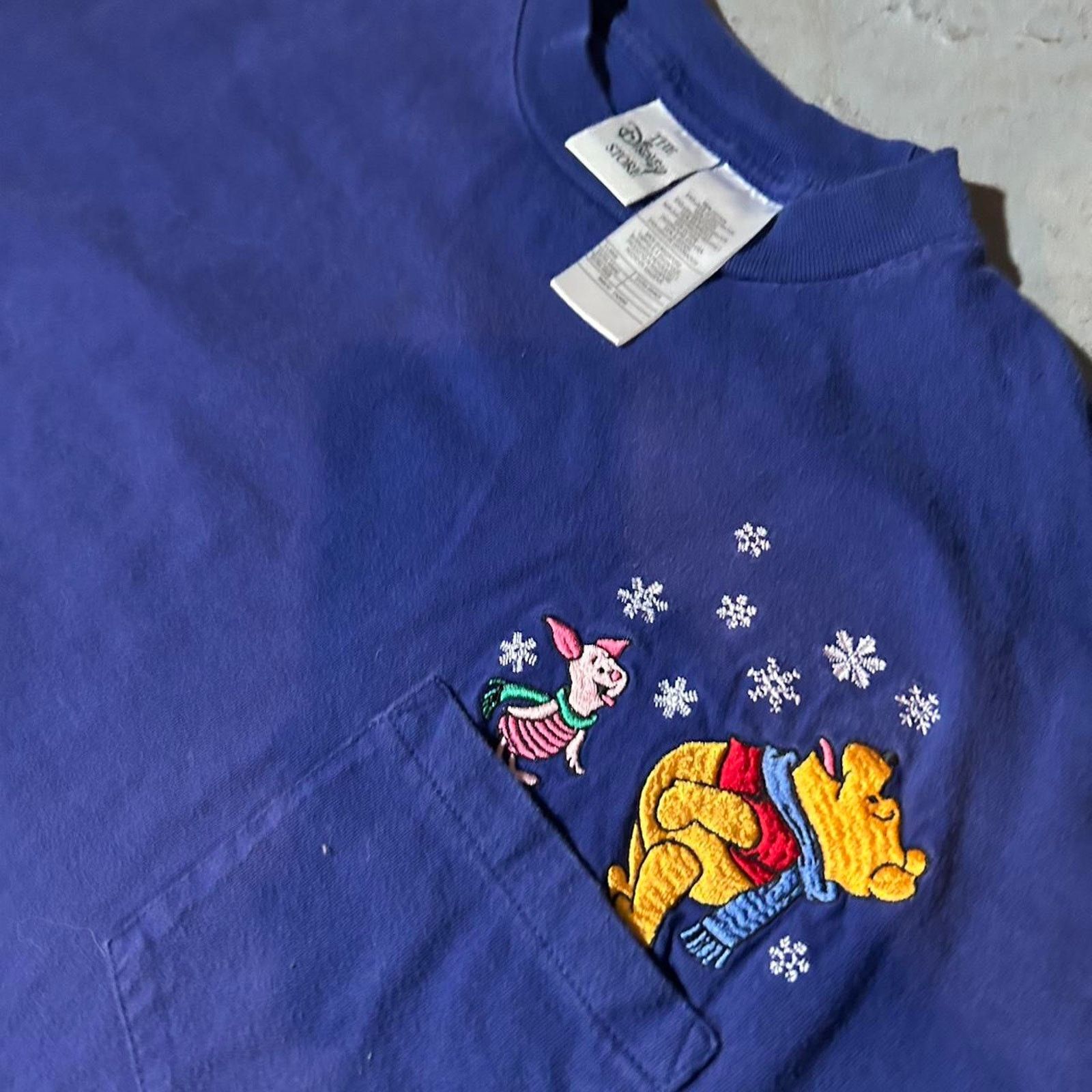 Disney 90s winnie the pooh and Size US XL / EU 56 / 4 - 2 Thumbnail