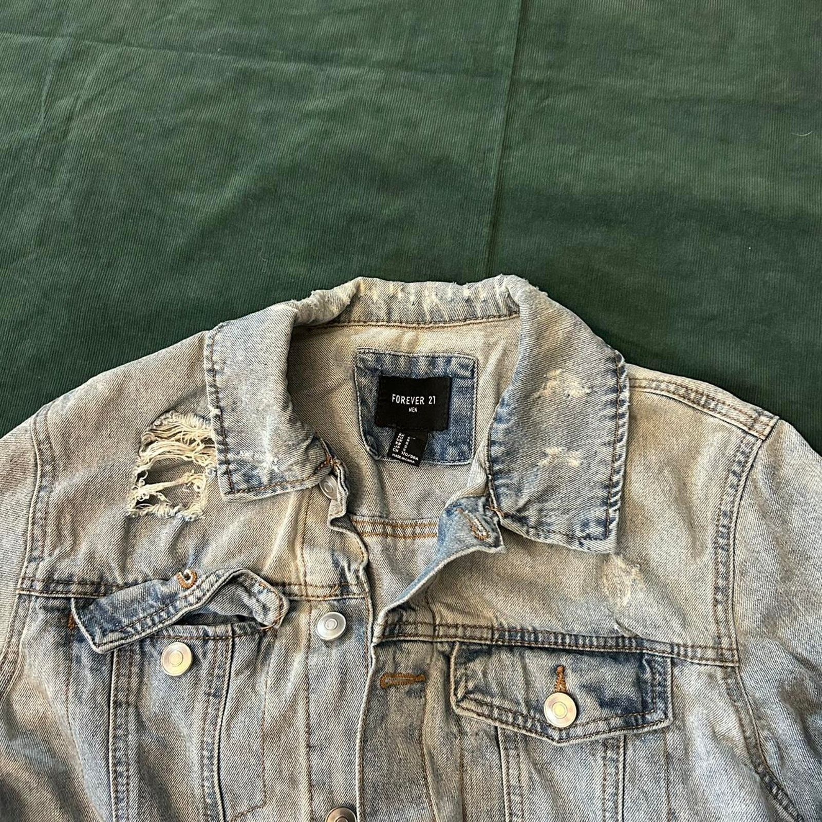 Forever 21 Y2k forever 21 distressed denim jacket Size US S / EU 44-46 / 1 - 6 Thumbnail