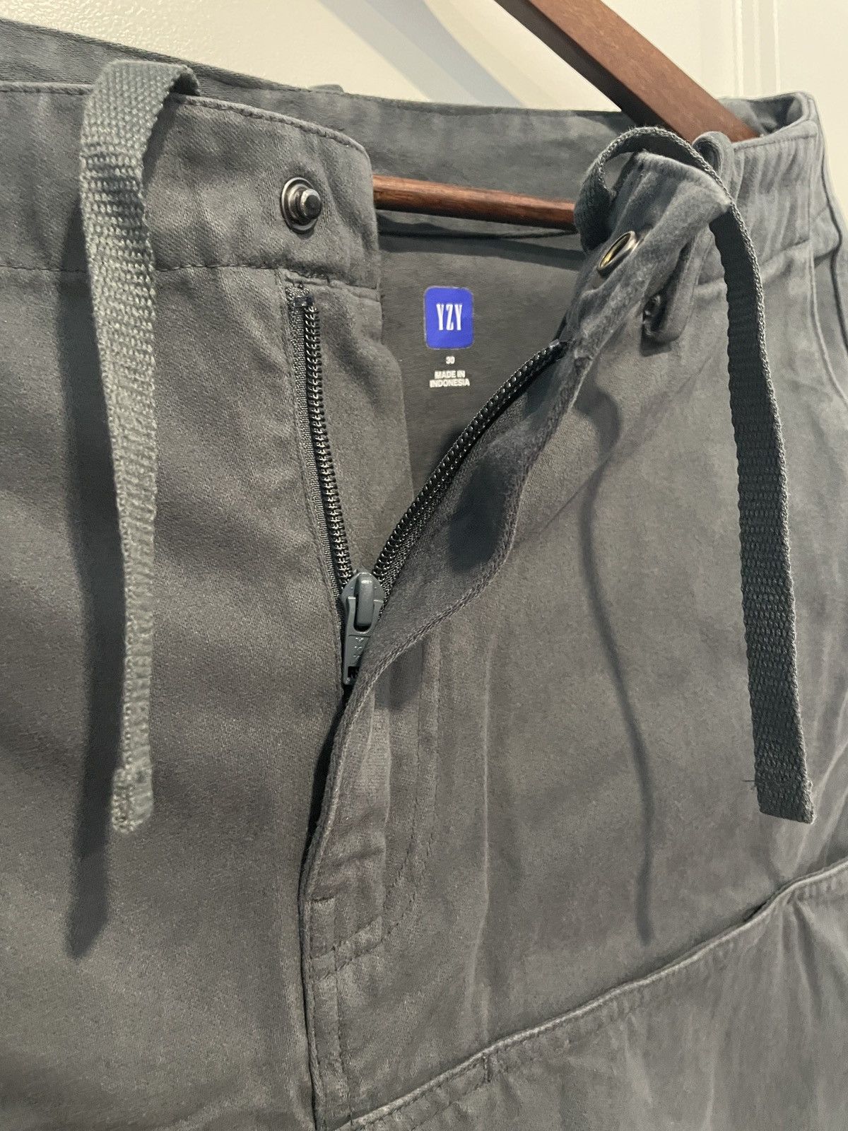 Balenciaga × Gap × Kanye West Yeezy Gap Balenciaga Sateen Cargo Pant Size US 30 / EU 46 - 2 Thumbnail