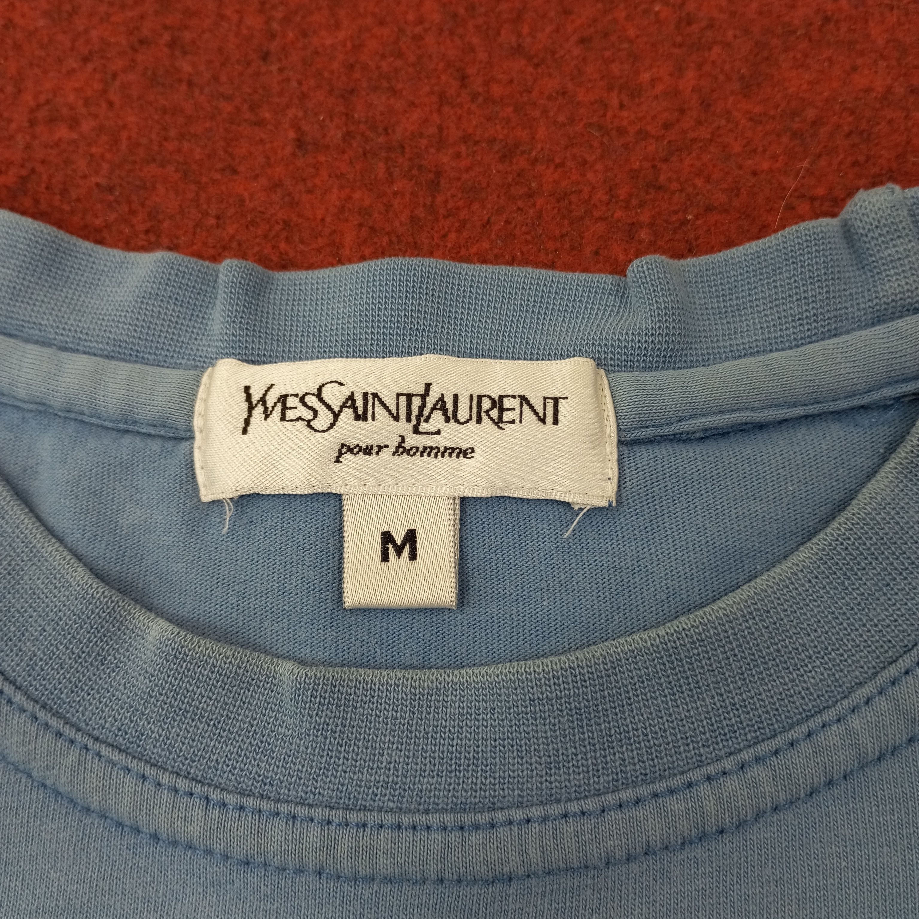 Yves Saint Laurent Yves Saint Laurent YSL Fashion Brand Tshirt c239n36 Size US L / EU 52-54 / 3 - 7 Thumbnail