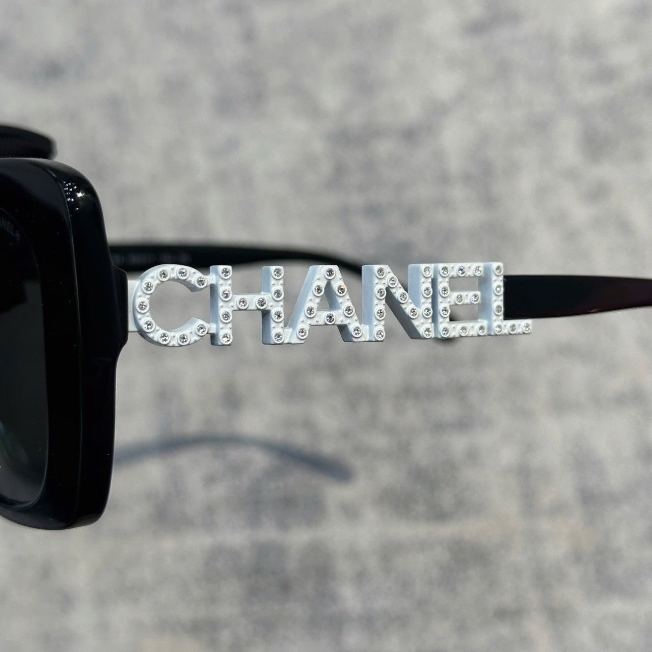 Chanel Chanel 0CH5422B 1026S4 Size ONE SIZE - 5 Thumbnail