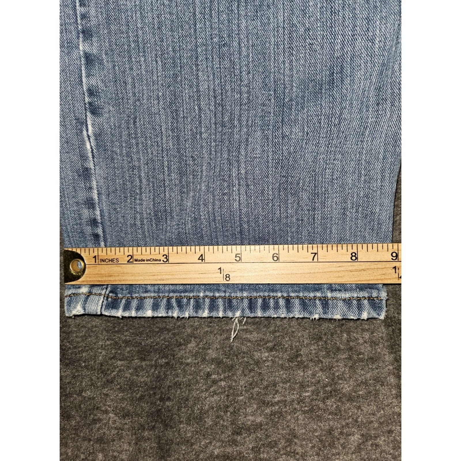 Levi's Levi's Relaxed Straight Leg Jeans Men's 36x30 100% Cotton Denim Casual Blue Logo 90s USA Distressed Pockets Regular 559 Jeans Mens Size US 36 / EU 52 - 7 Thumbnail