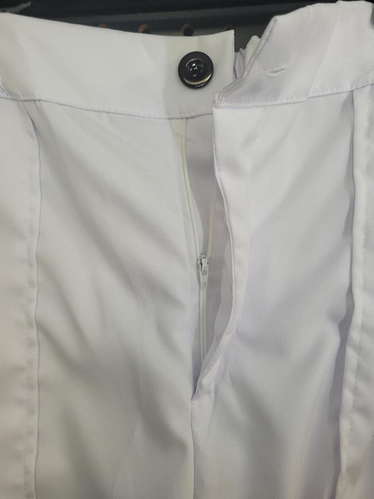 The Unbranded Brand Stylish White Cargo Pants with Multiple Pockets - Medium Size 32" / US 10 / IT 46 - 4 Thumbnail