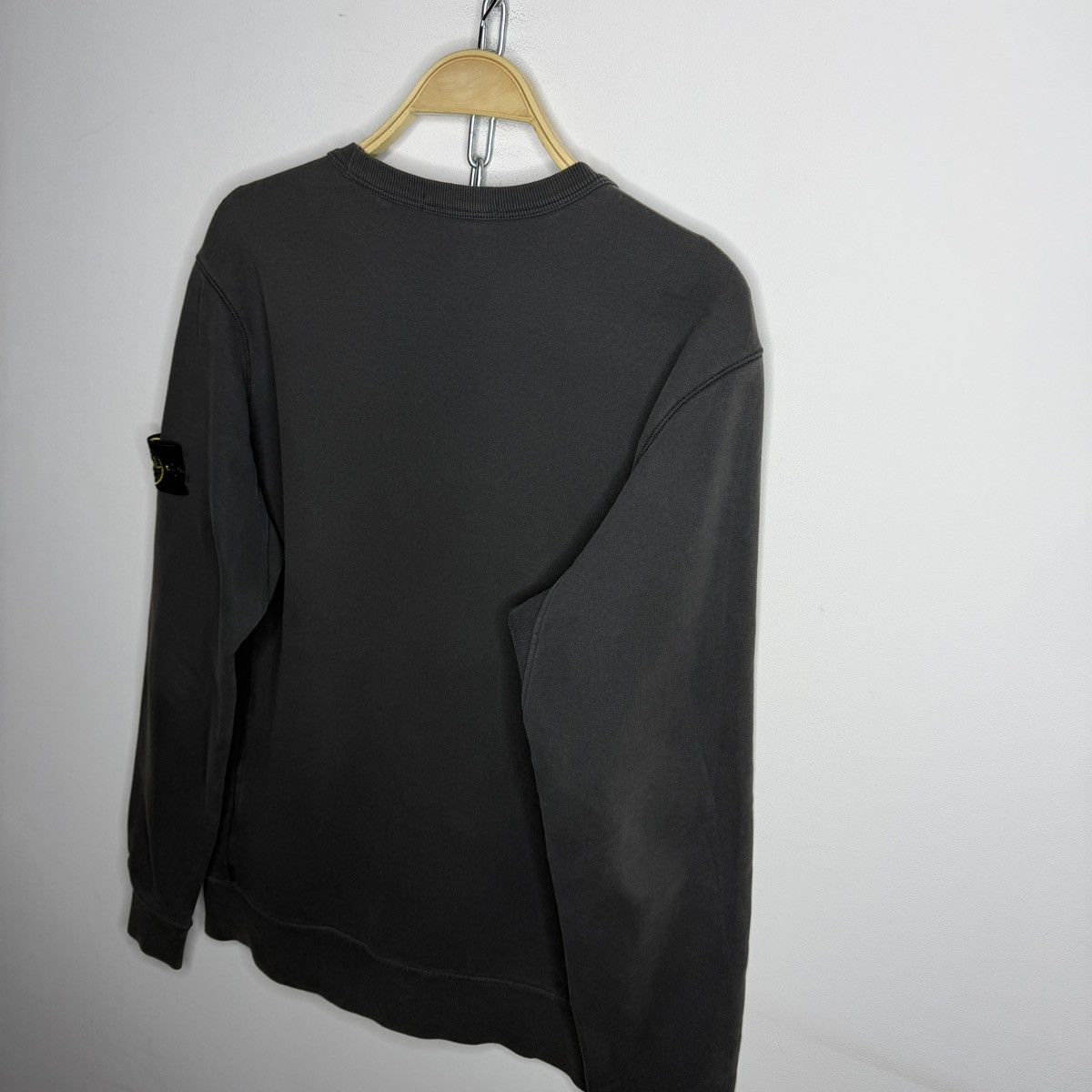 Stone Island Stone Island Sweatshirt Crewneck Dark Grey Badge Patch Size US L / EU 52-54 / 3 - 8 Thumbnail