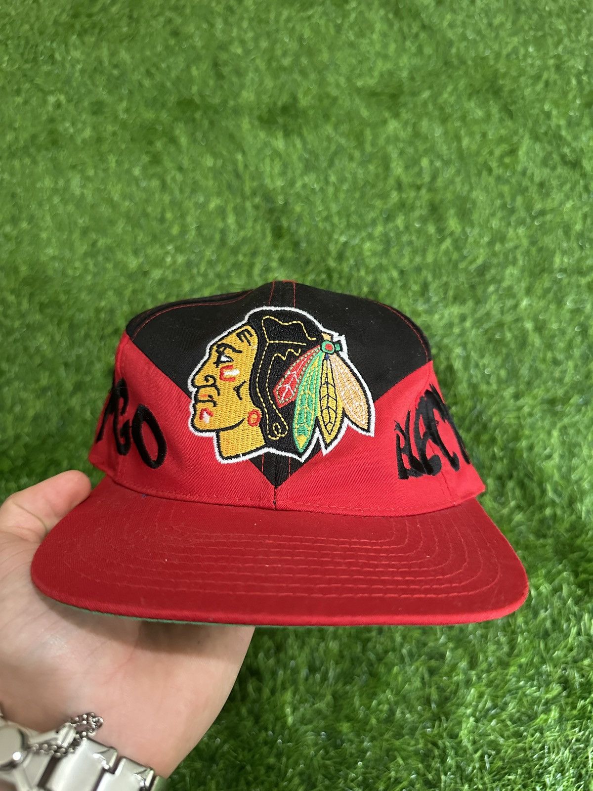 NHL Vintage nhl chicago blackhawks graffiti hat Size ONE SIZE - 2 Thumbnail