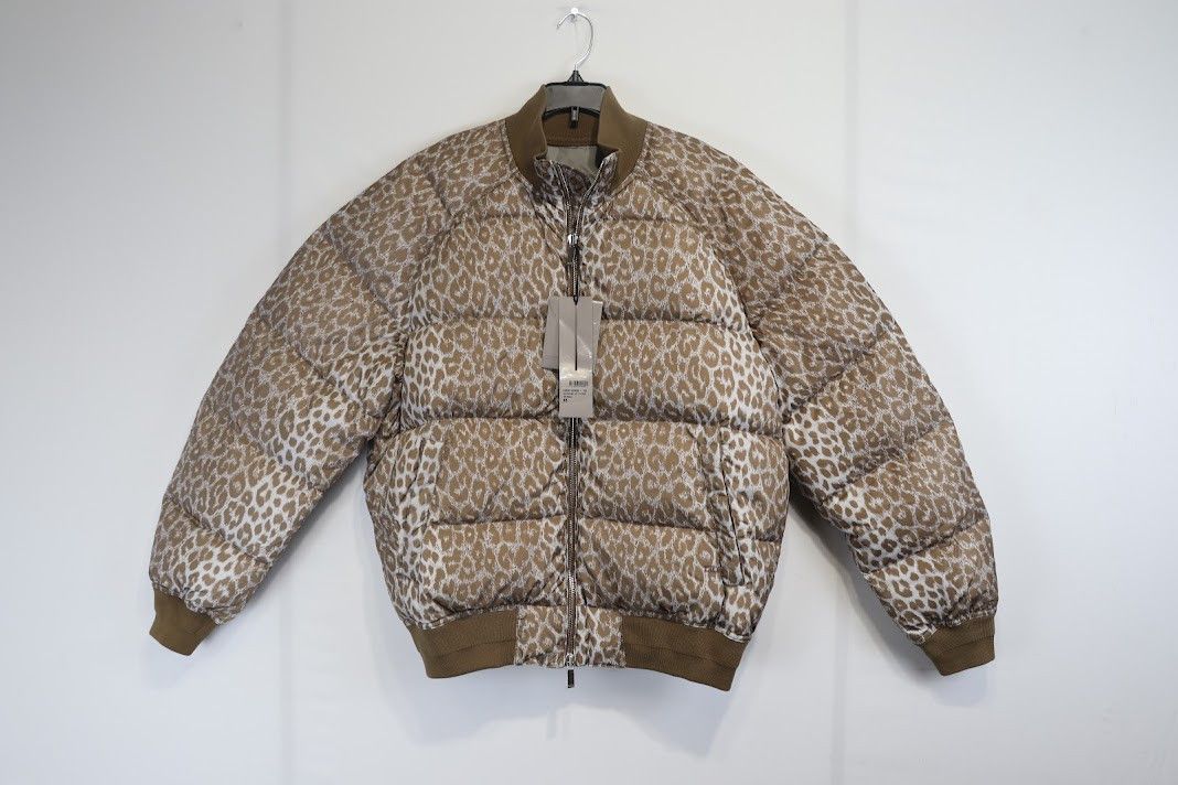 image of Dior O1Rshd1 Leapord Down Jacket In Beige, Men's (Size Medium)