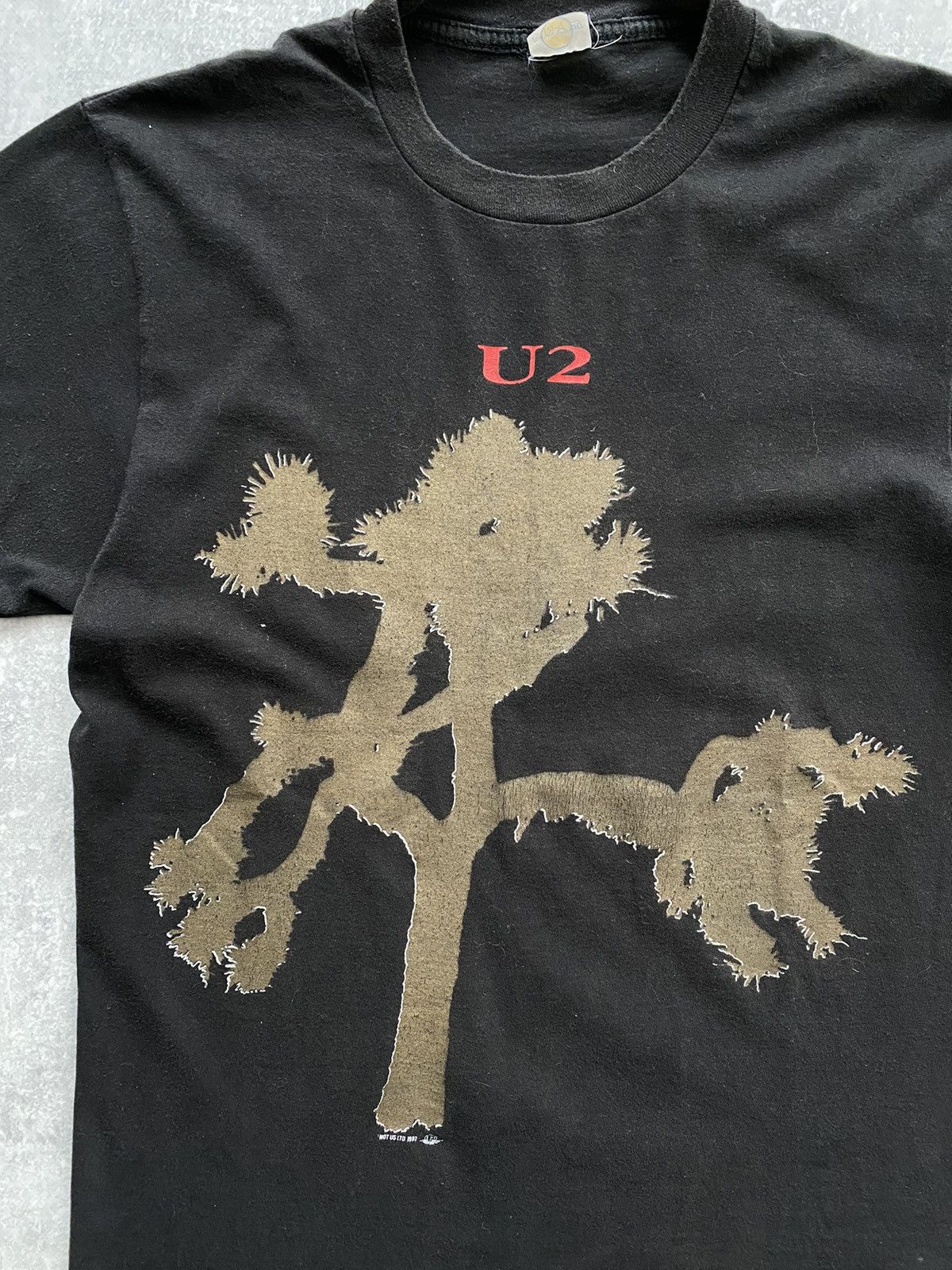 Band Tees × Vintage Vintage 1987 U2 Joshua Tree Tour Sunny Faded Size US S / EU 44-46 / 1 - 2 Thumbnail